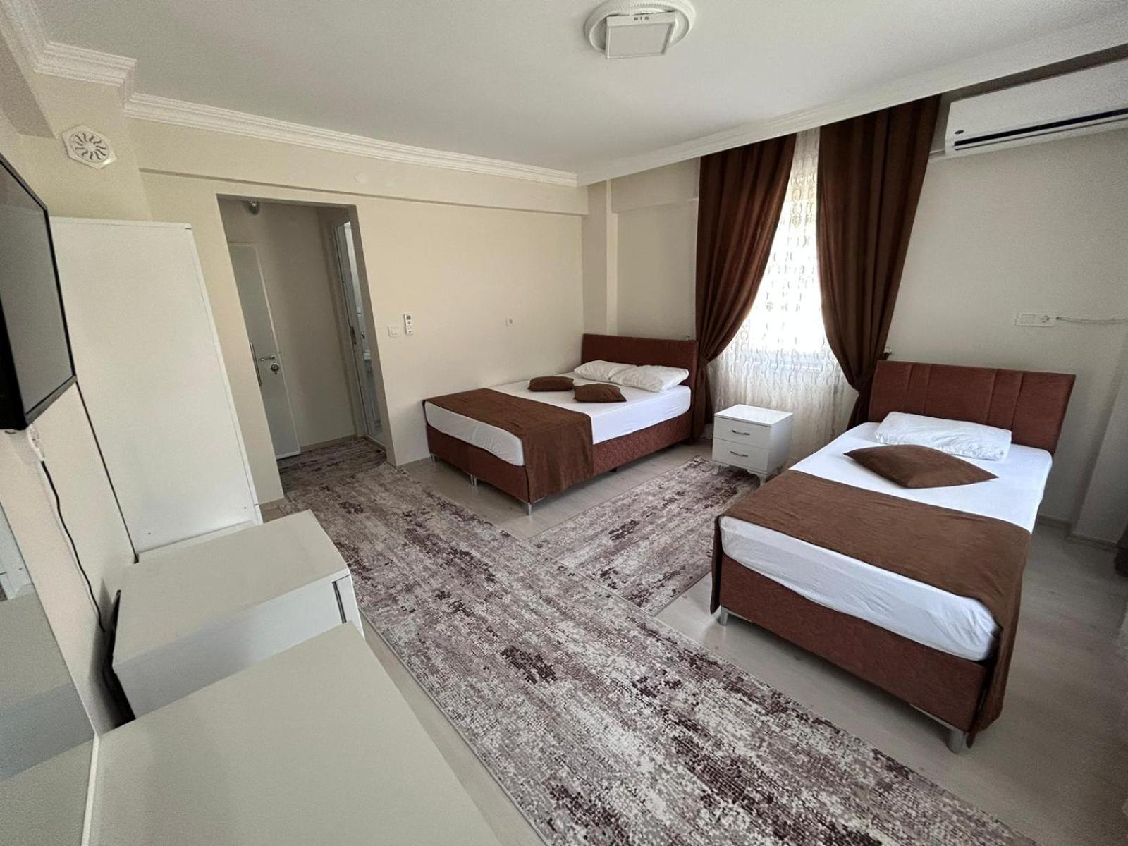 Standard Triple Room - Photo 9