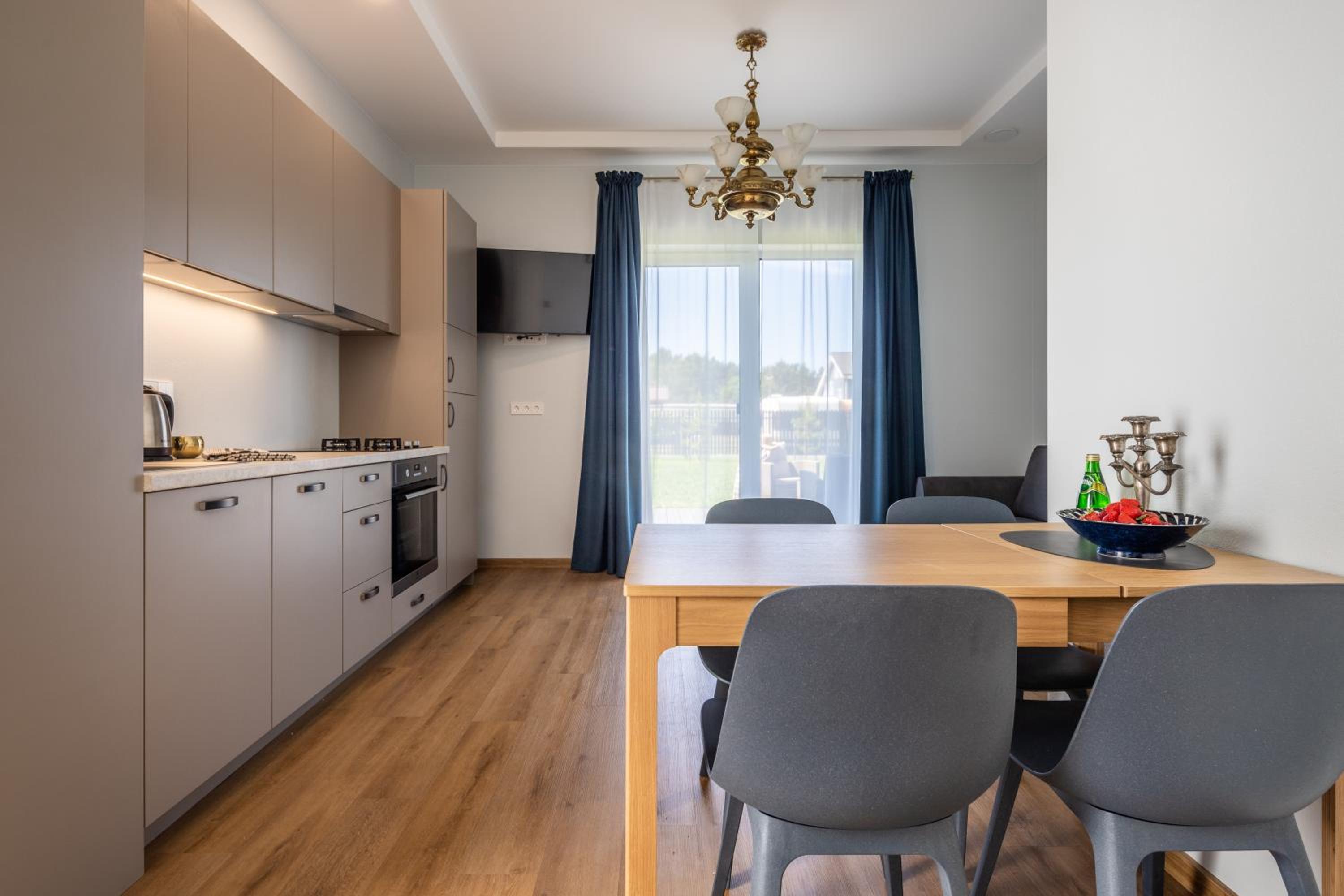 Two-Bedroom Apartment - Photo 16