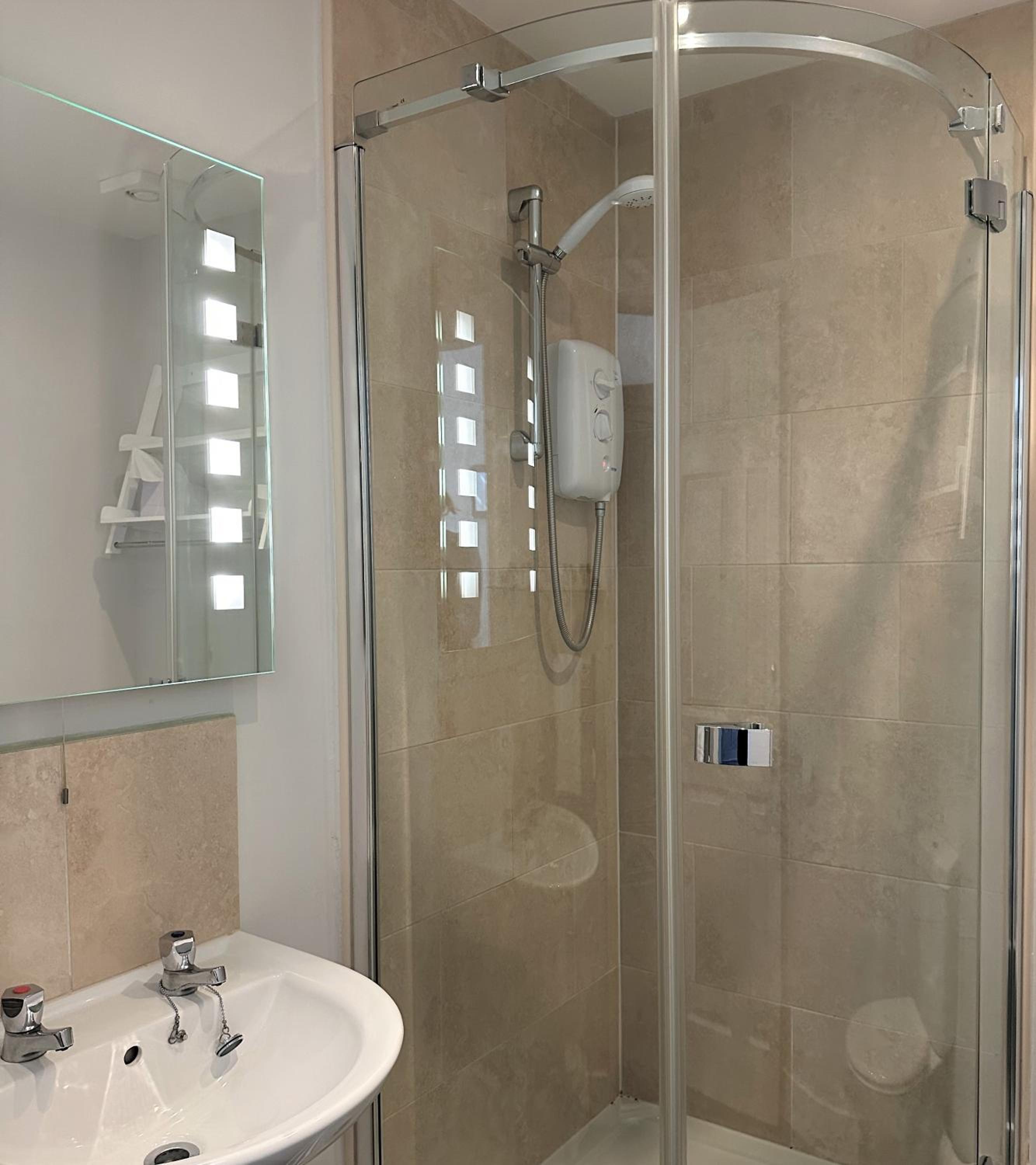 Double Room - Photo 14