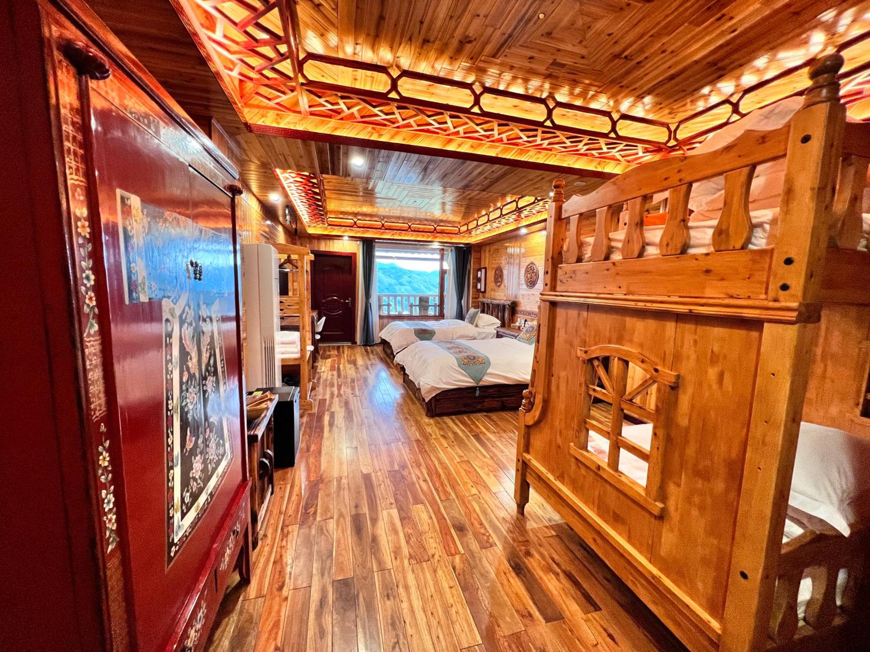 Quadruple Room with Balcony photo 1