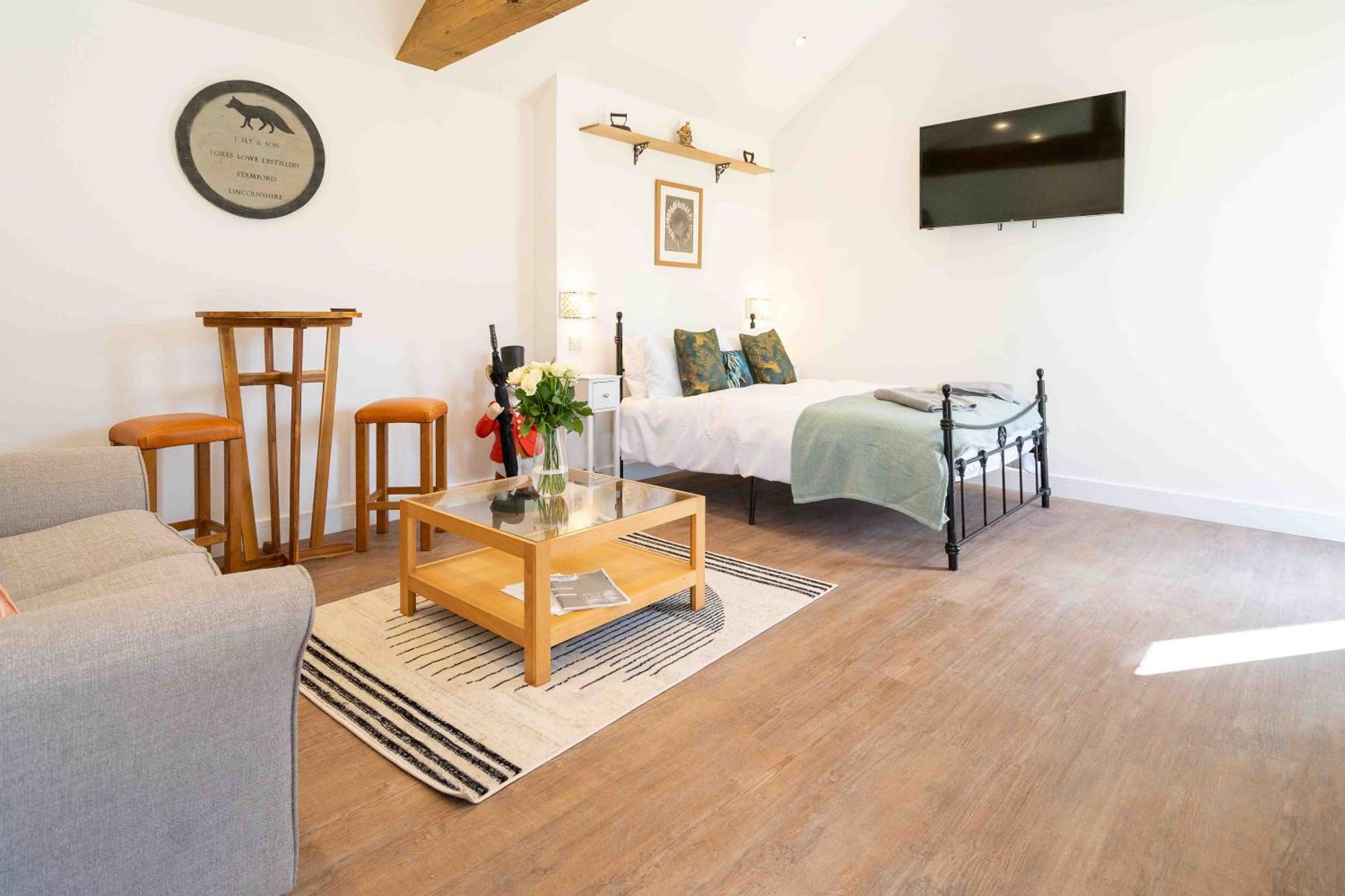 One-Bedroom House photo 2