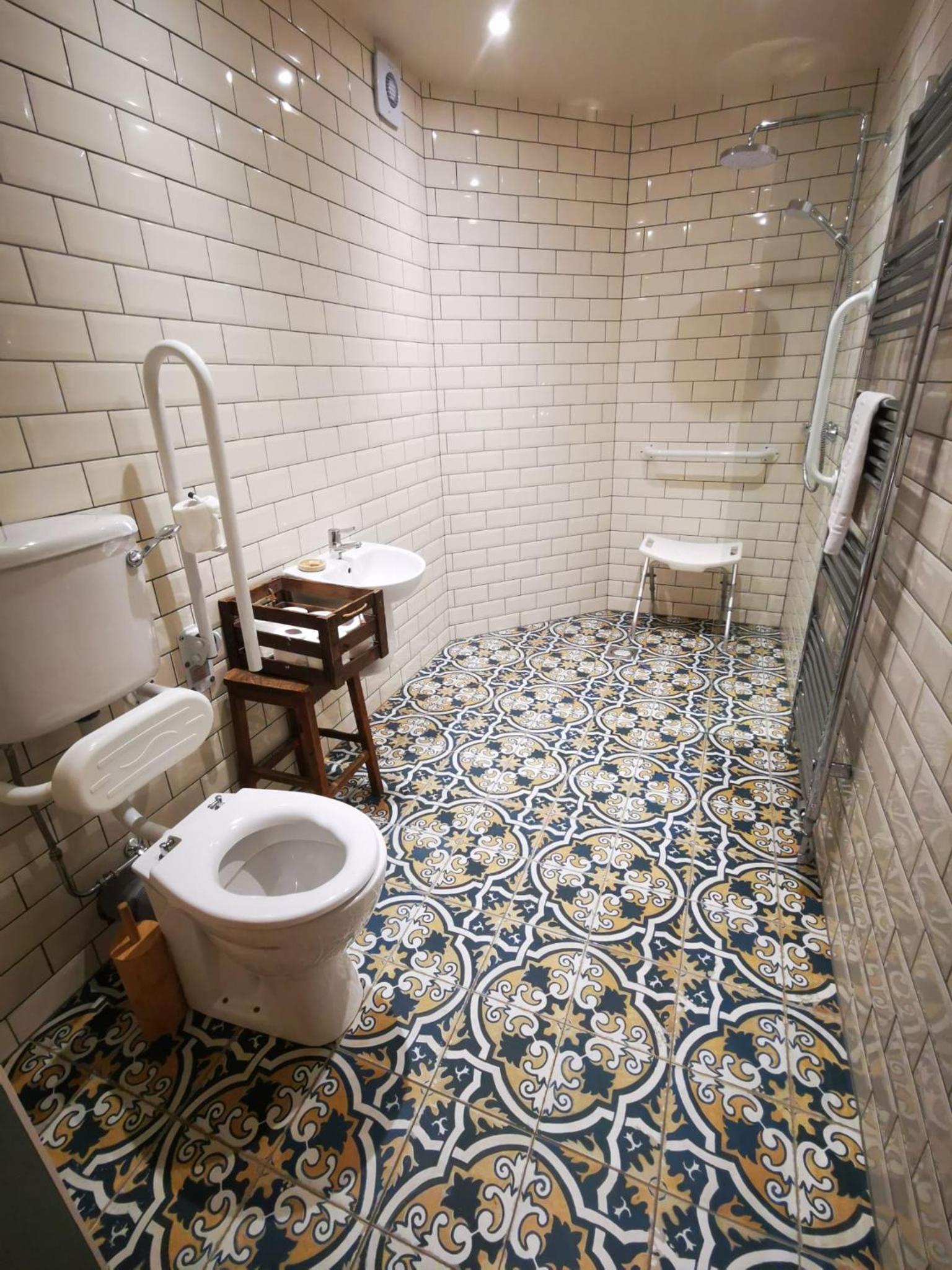 Family Room - Disability Access photo 2