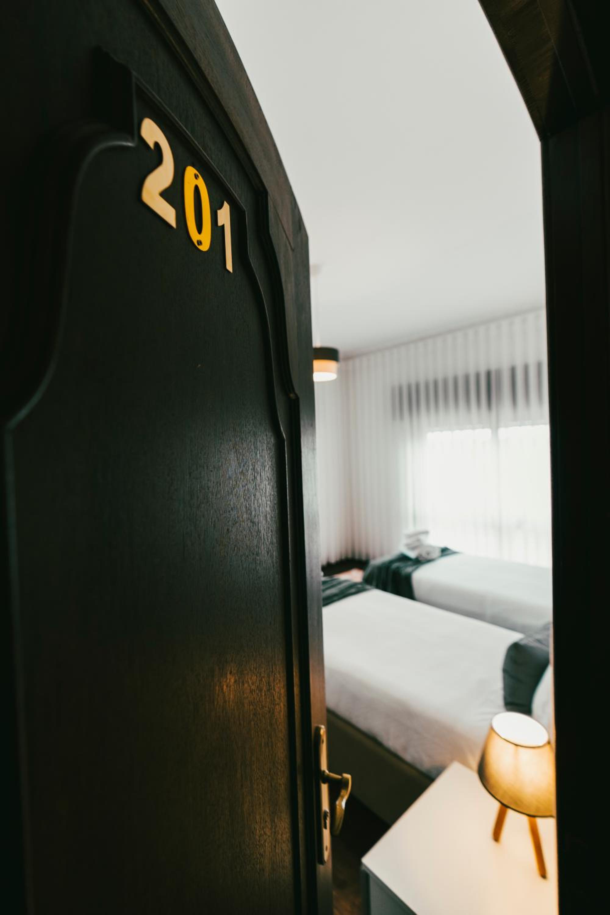 Twin Room with View - Photo 1