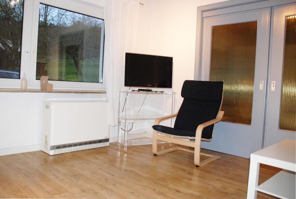 Three-Bedroom Apartment photo 1