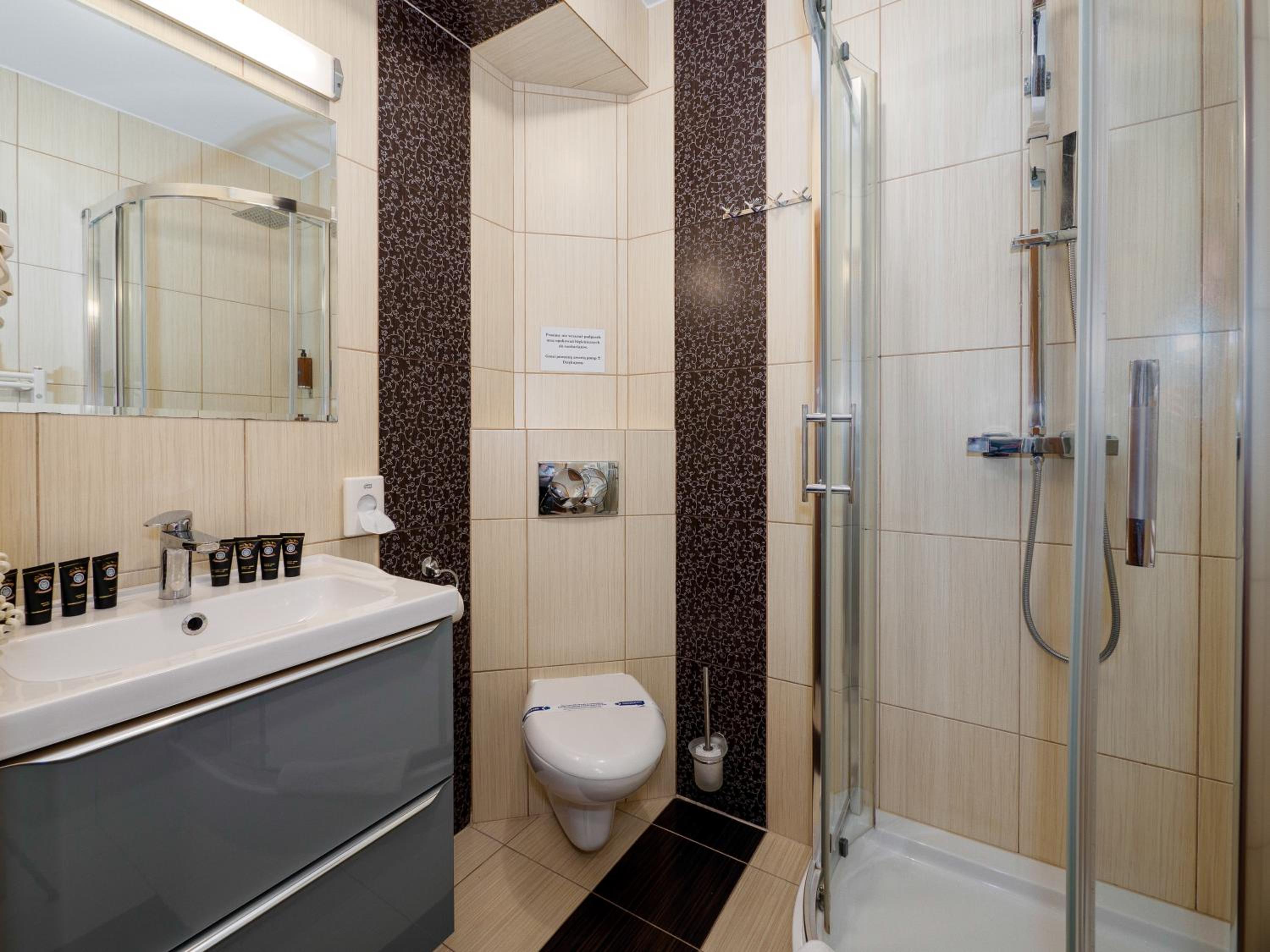 Small Twin Room - Photo 5