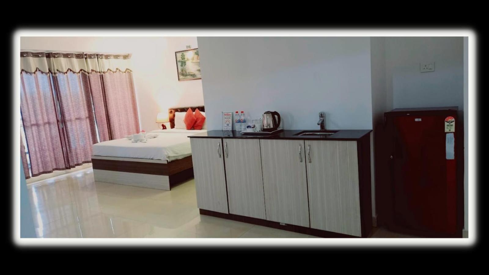 Suite with River View - Photo 17