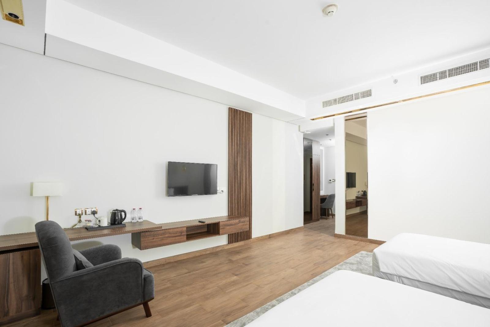 Deluxe Twin Room - Photo 4