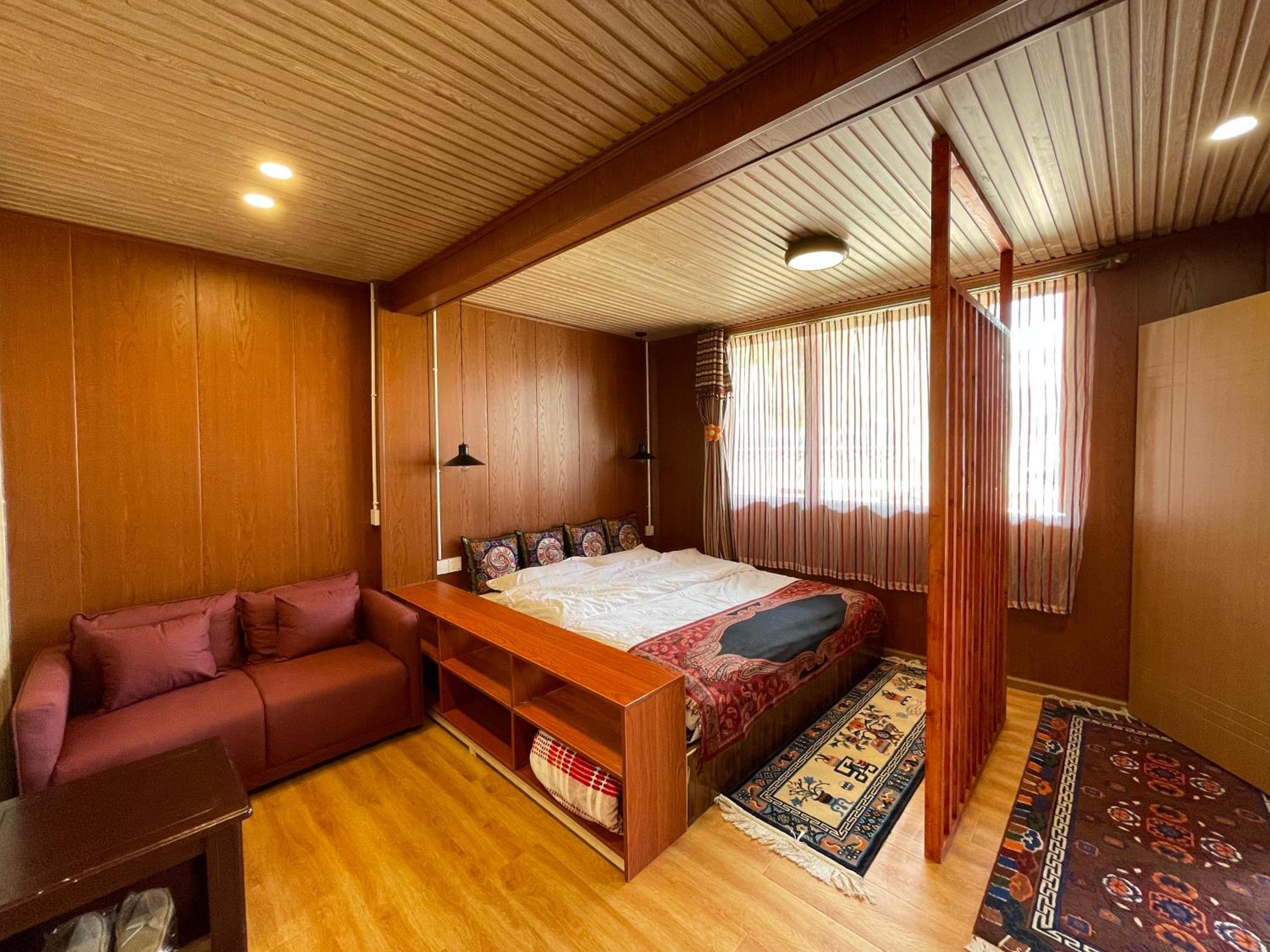 Deluxe Queen Room photo 1