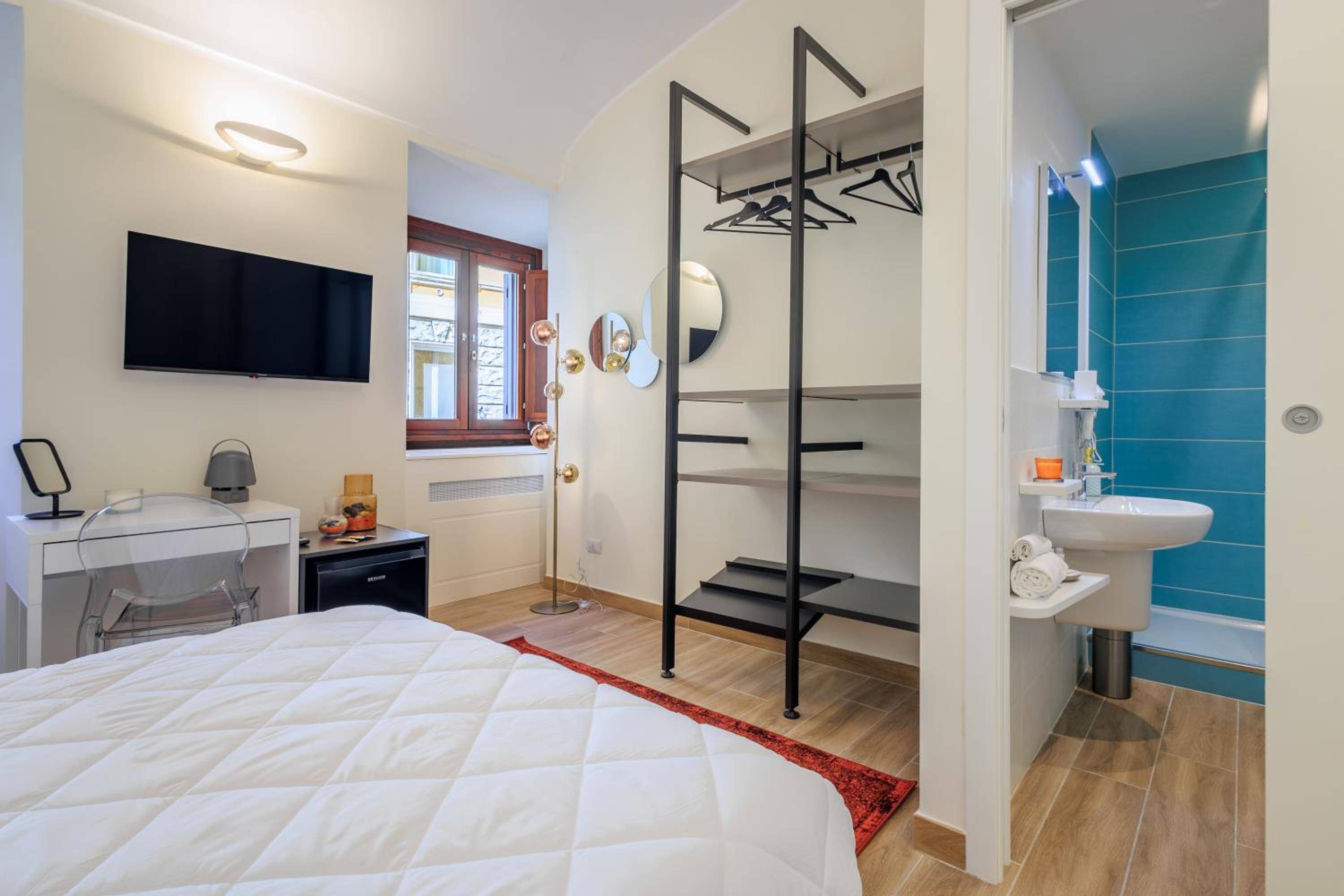 Standard Double Room photo 2