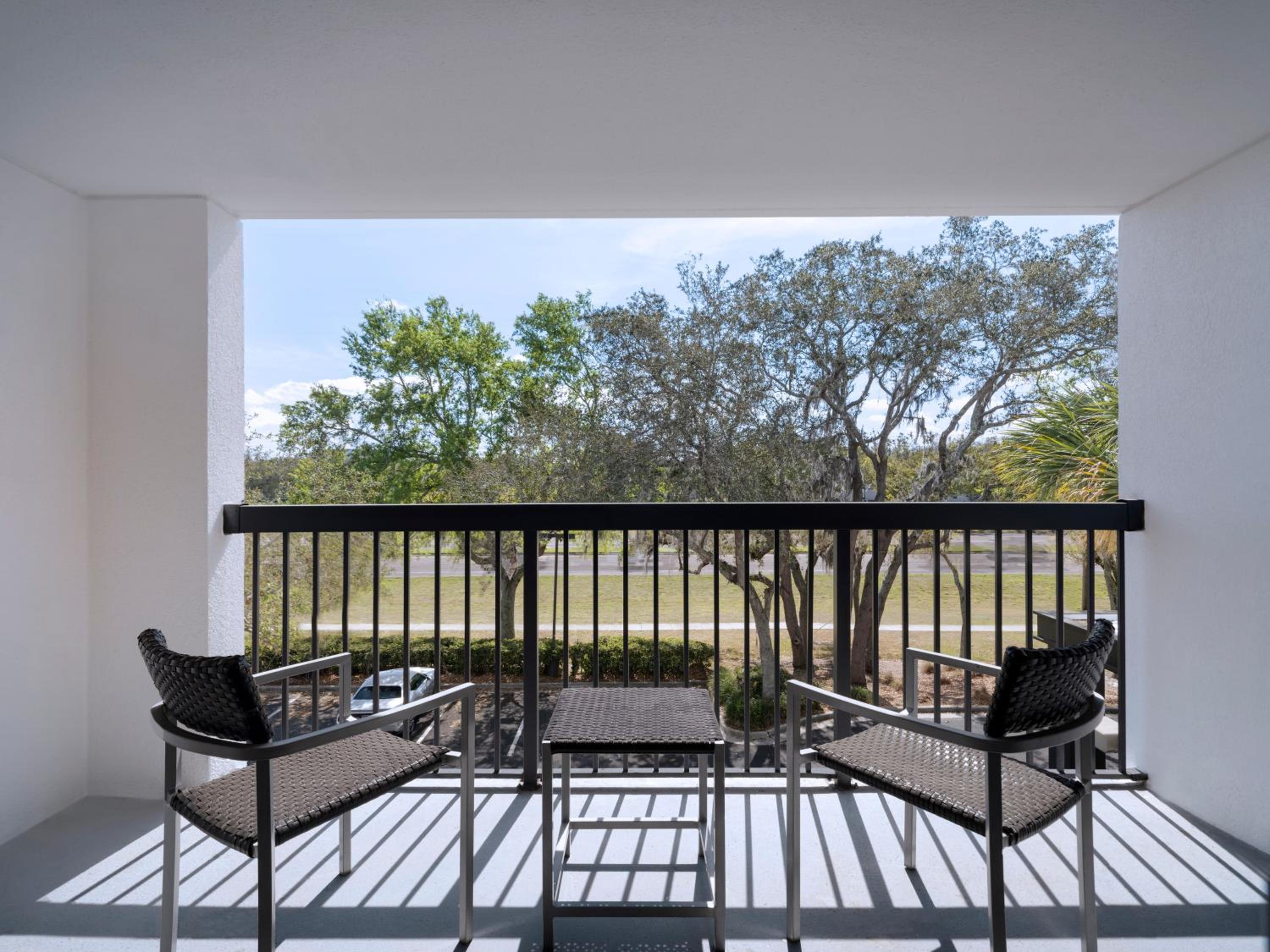 One-Bedroom King Suite with Sofa Bed and Balcony - Photo 6