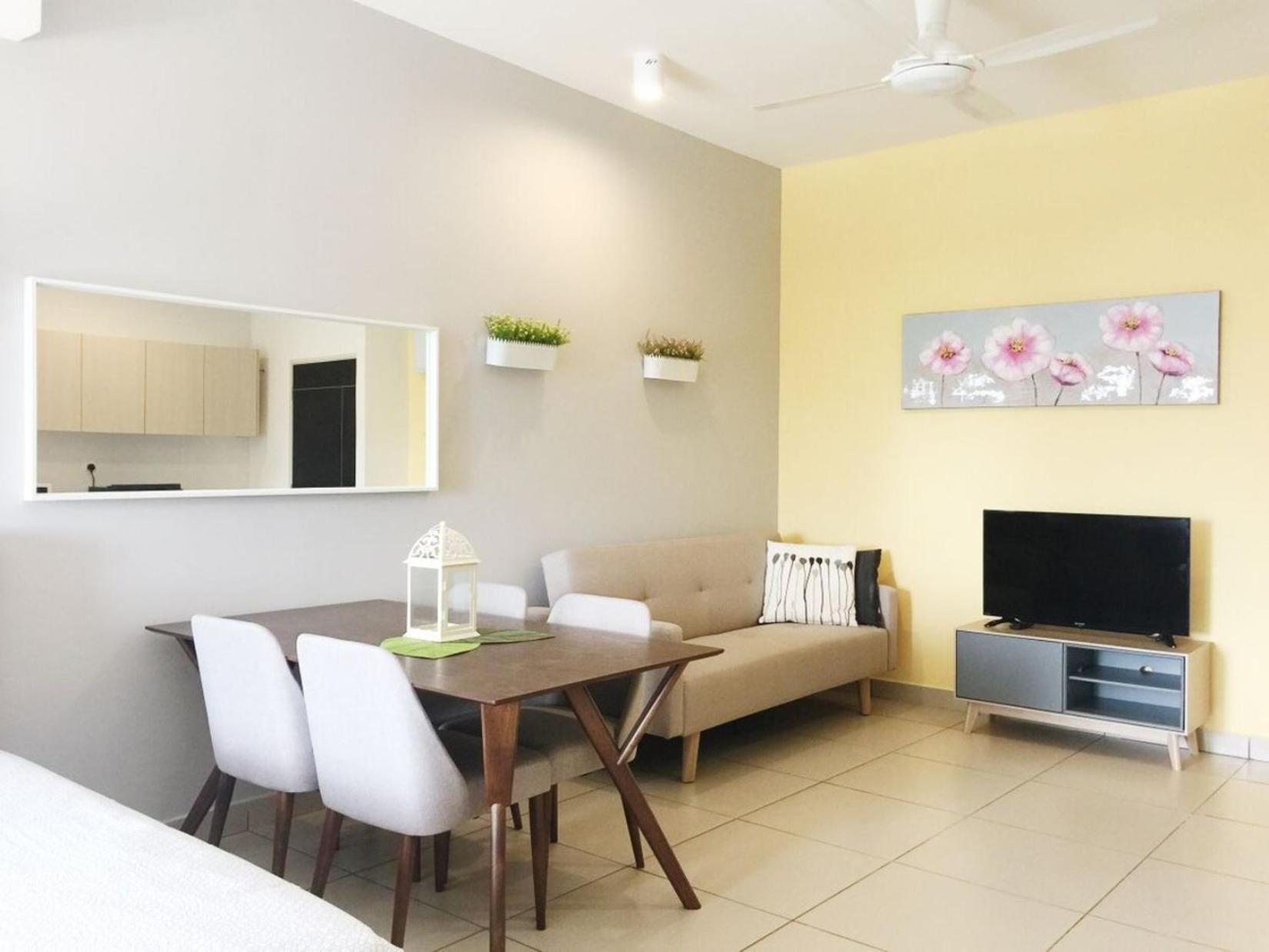Studio Apartment - Photo 15