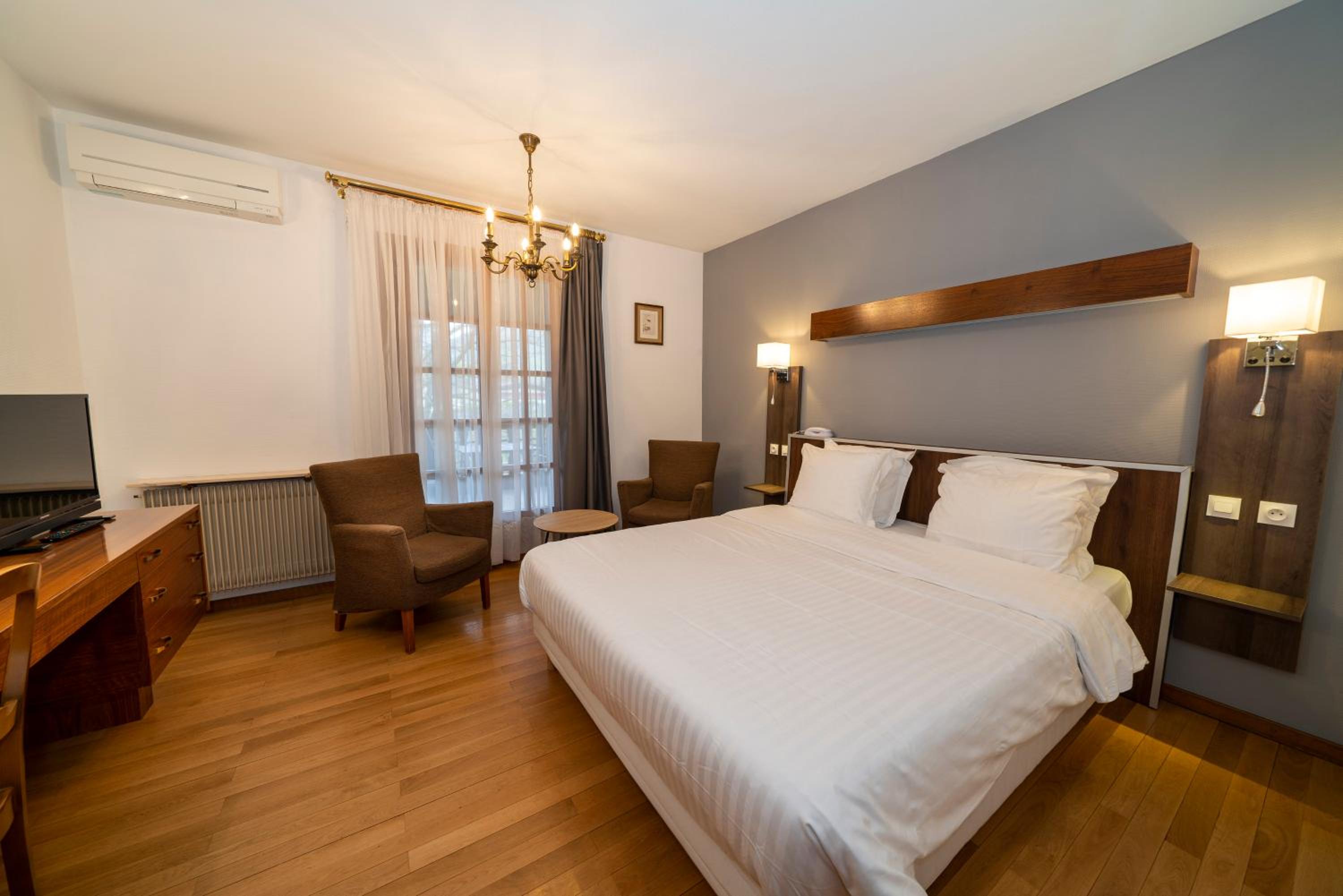 Superior Double Room with Balcony photo 2