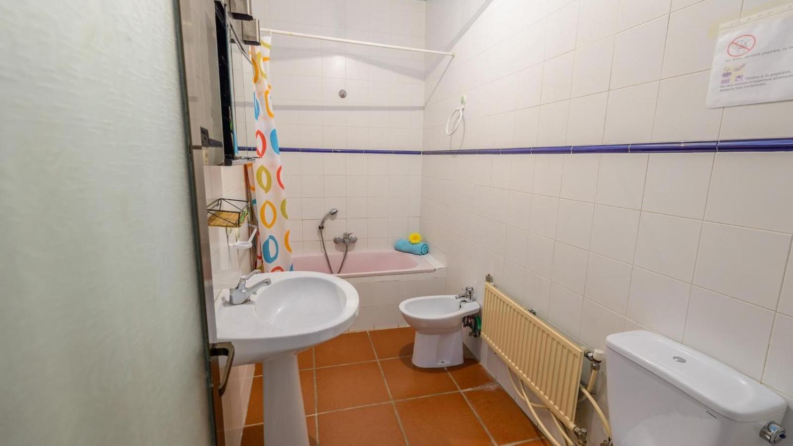 Casa de cuatro habitaciones
