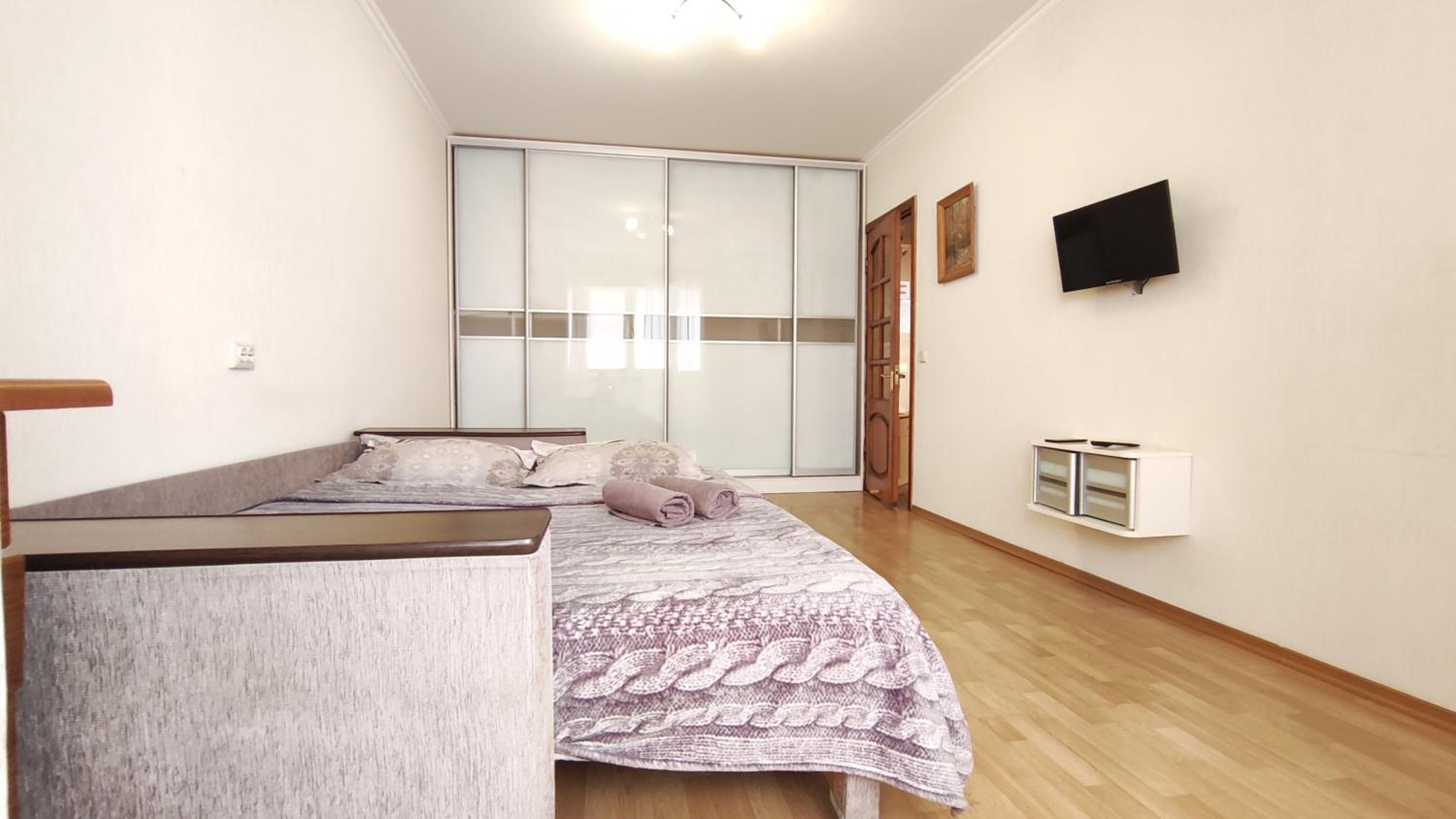 Apartment photo 1