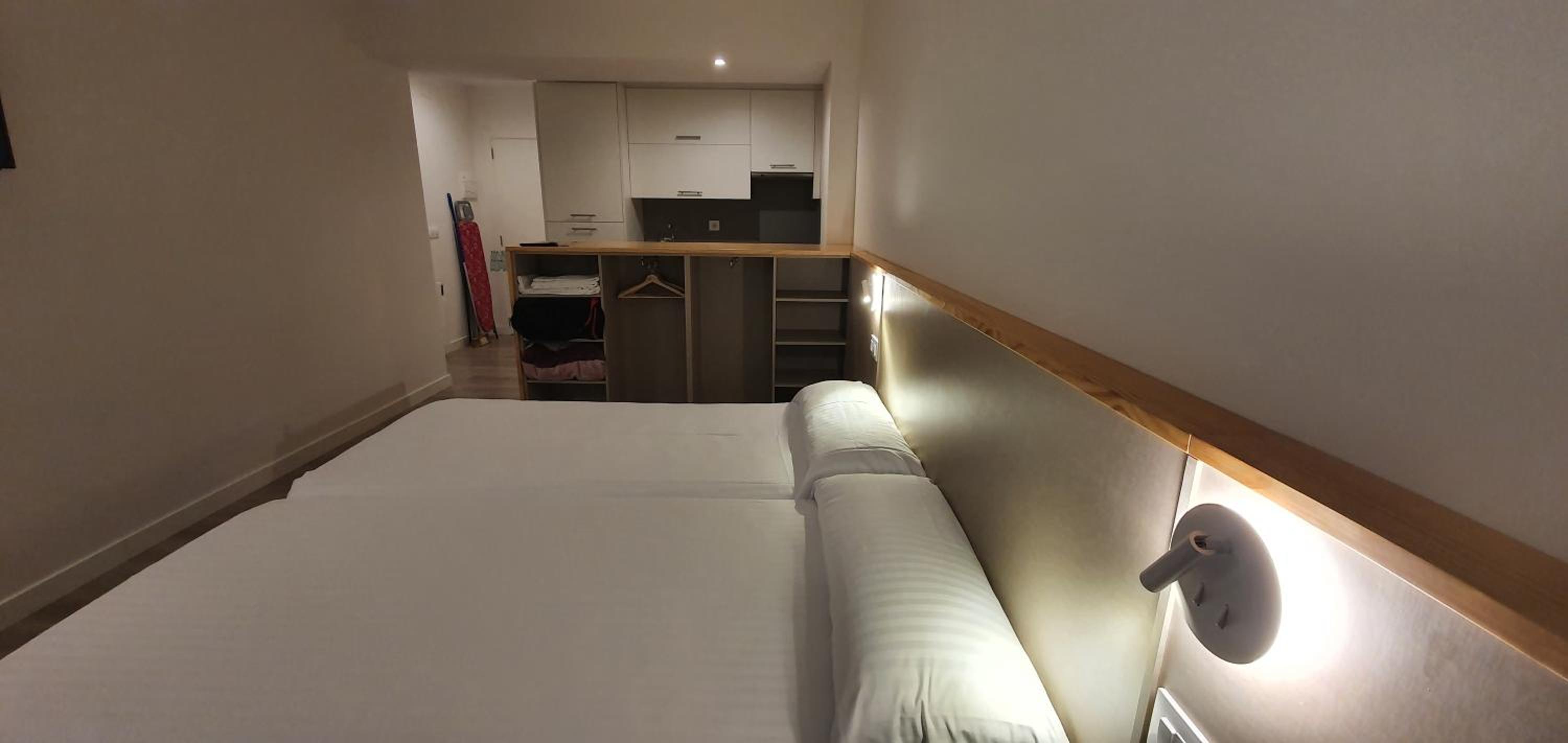 Standard Studio with street view - Photo 21