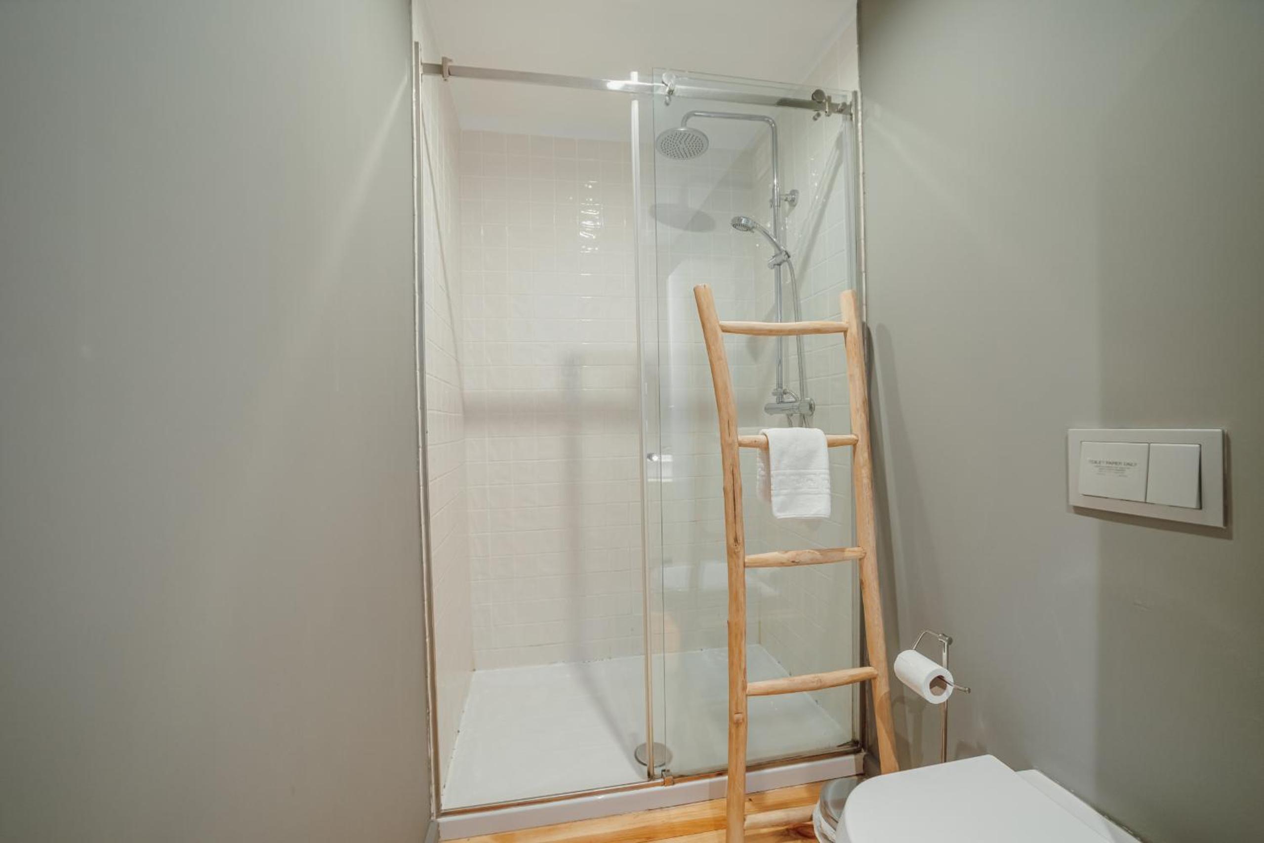 Deluxe Apartment - Photo 12