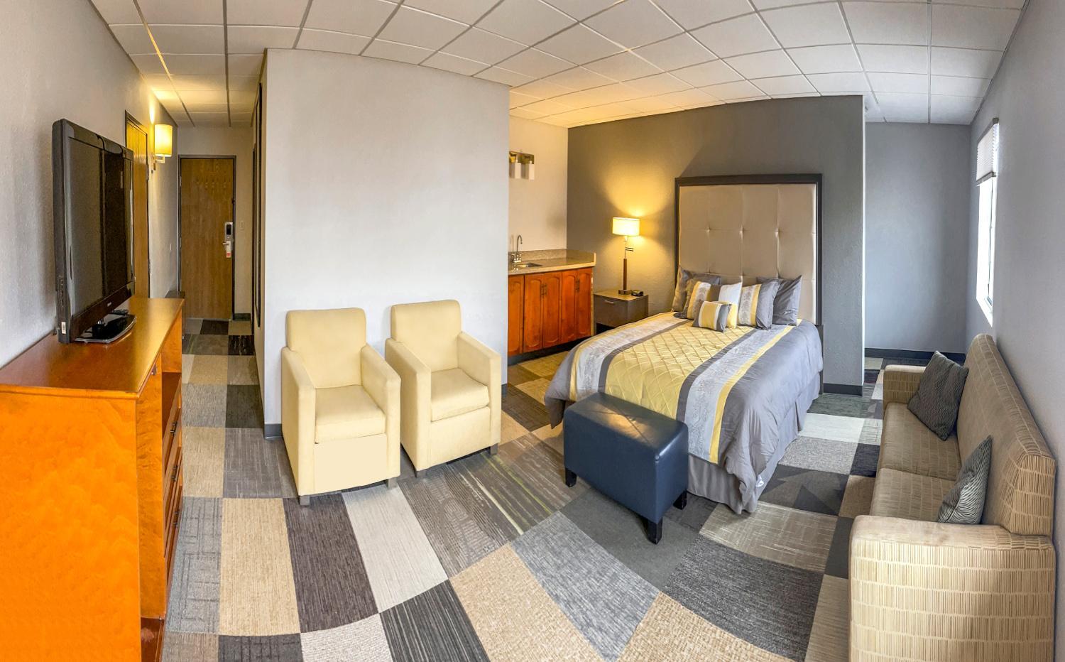 Standard King Room photo 1