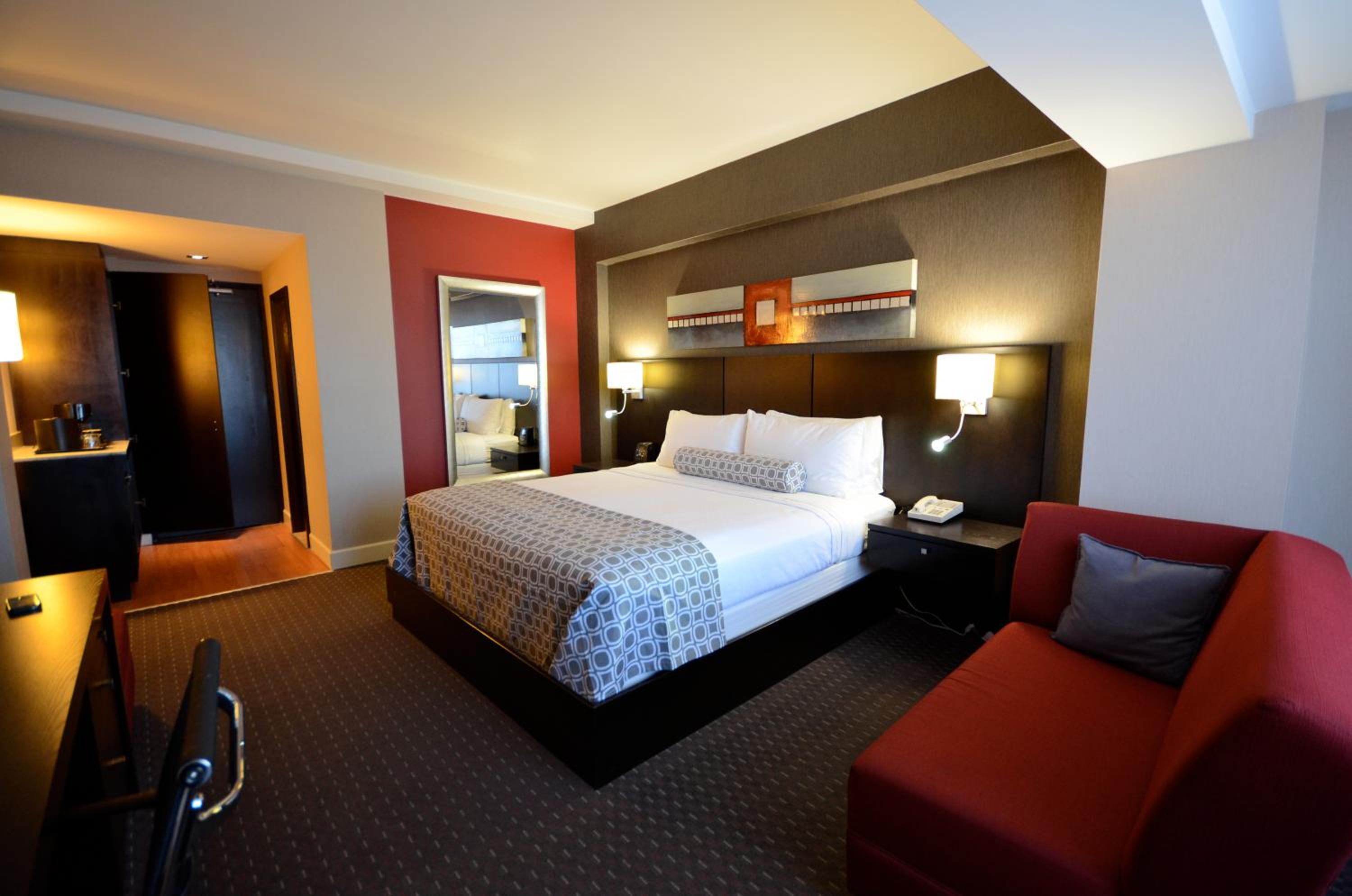 King Room - Non-Smoking photo 3