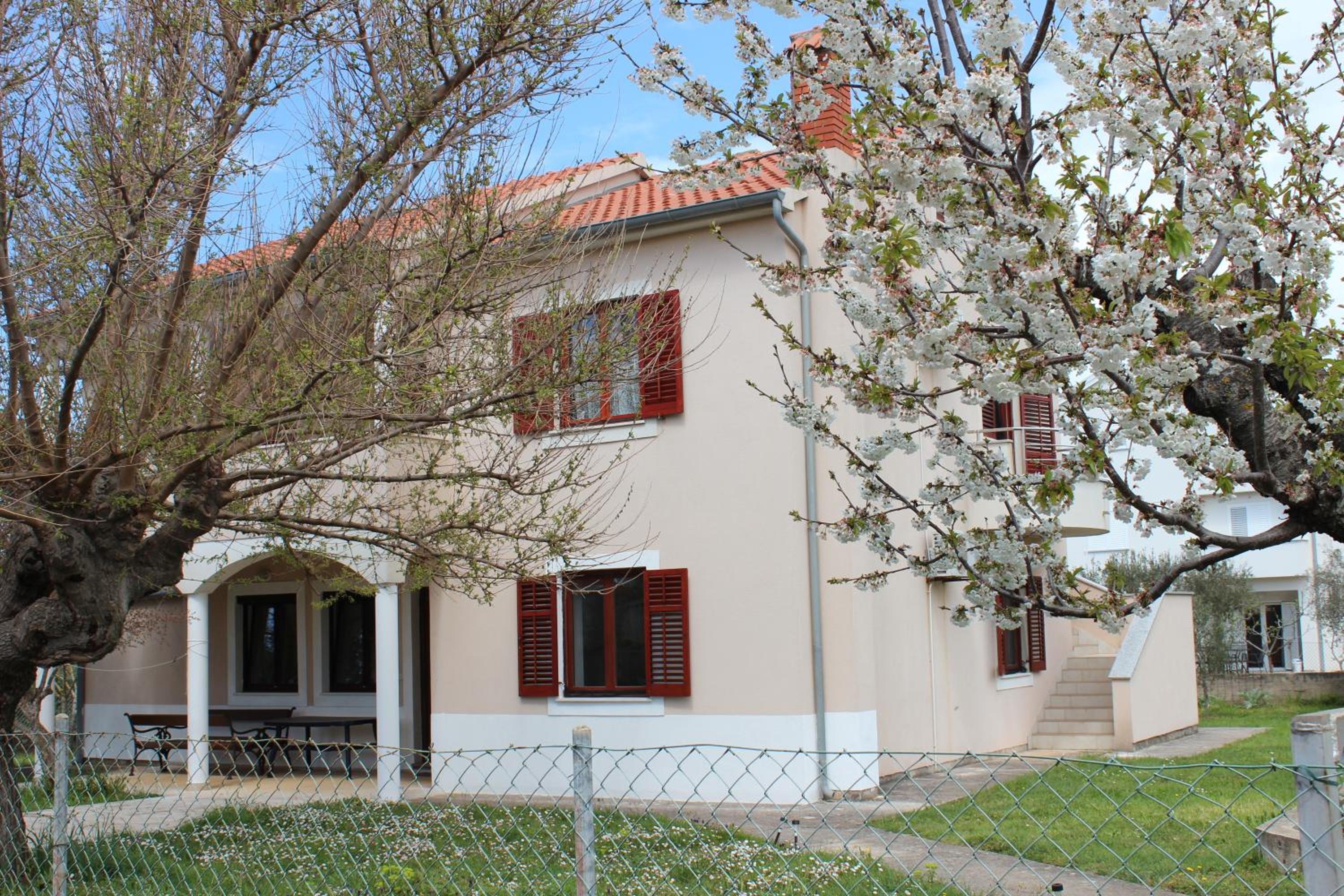 Villa photo 3