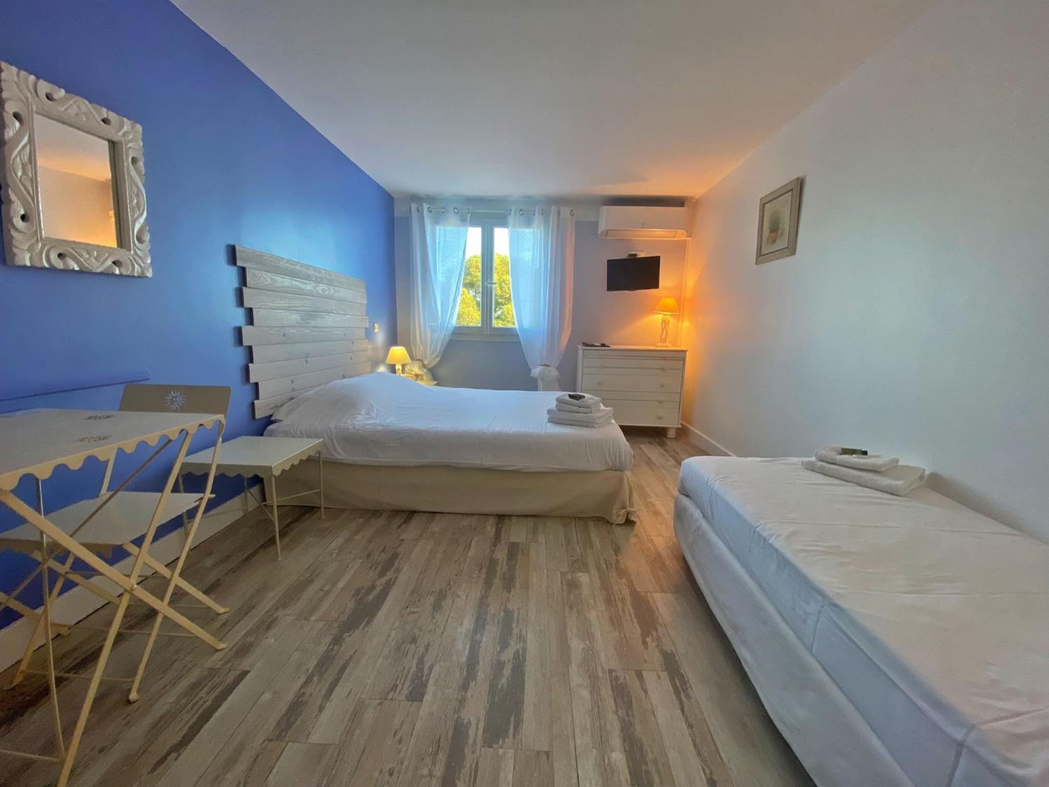 Family Room with Sea View (4 adults) - Photo 1