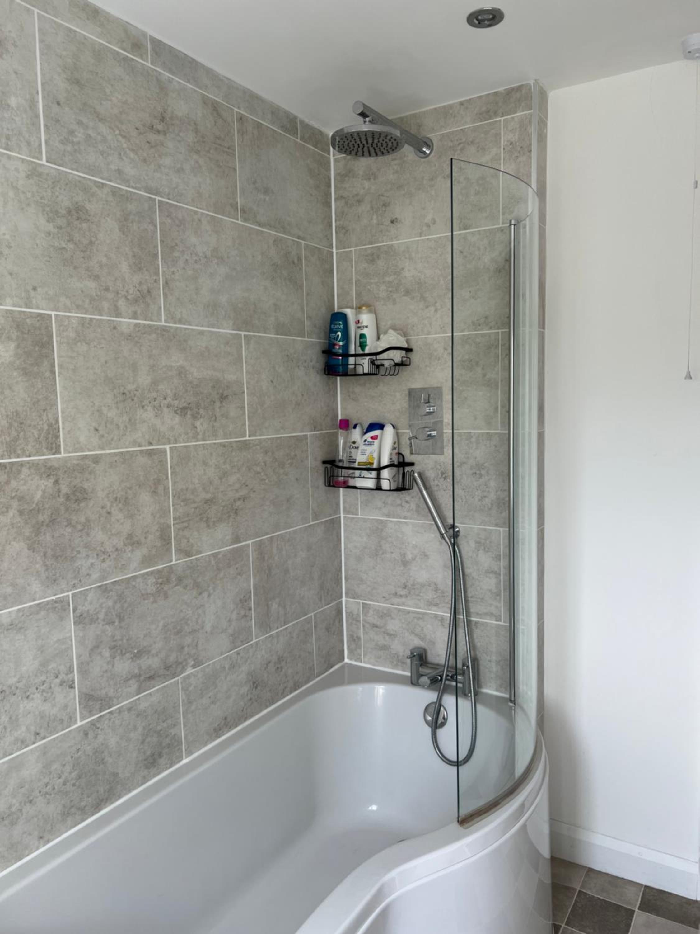 Single Room with Shared Bathroom photo 3
