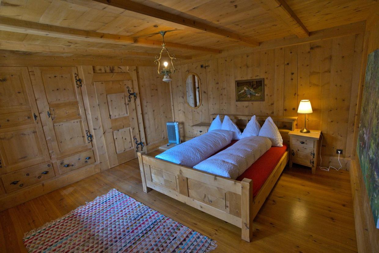 Large Double Room photo 3