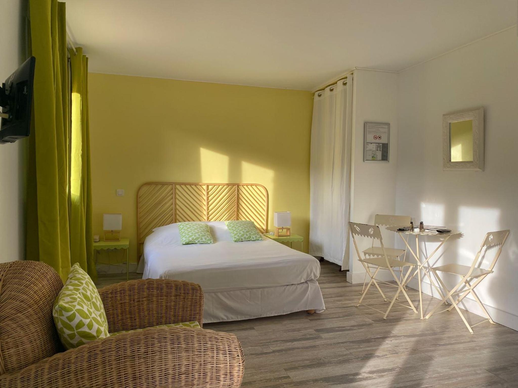 Triple Room Road Side - Photo 11