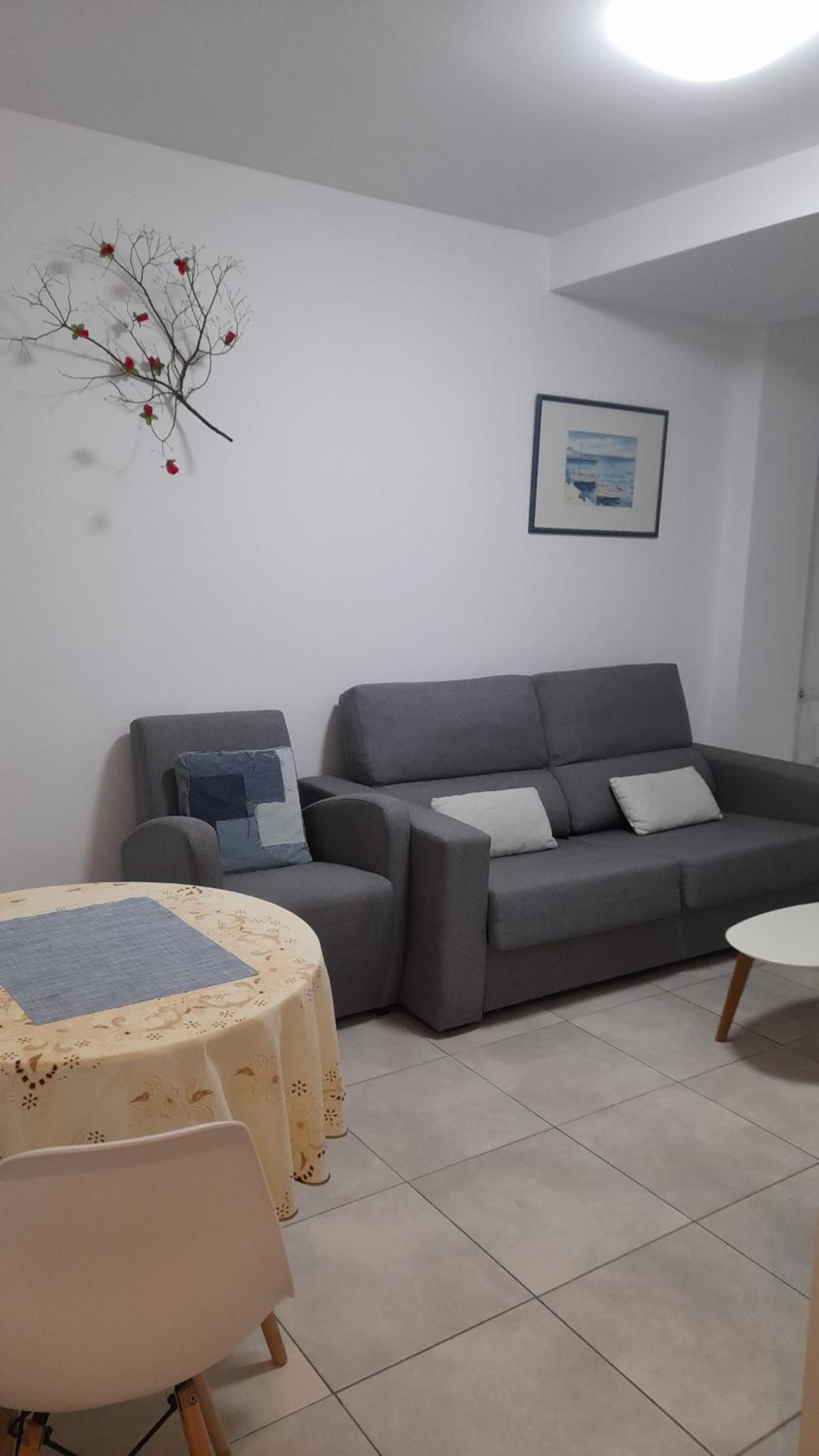 Estudio con sofá cama
