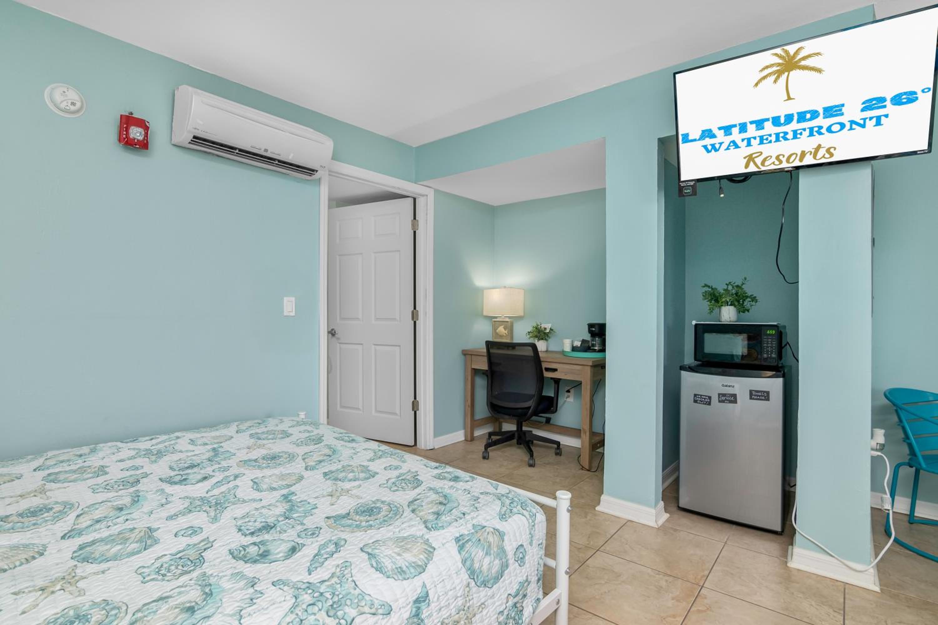 Queen Room - Disability Access - Photo 2