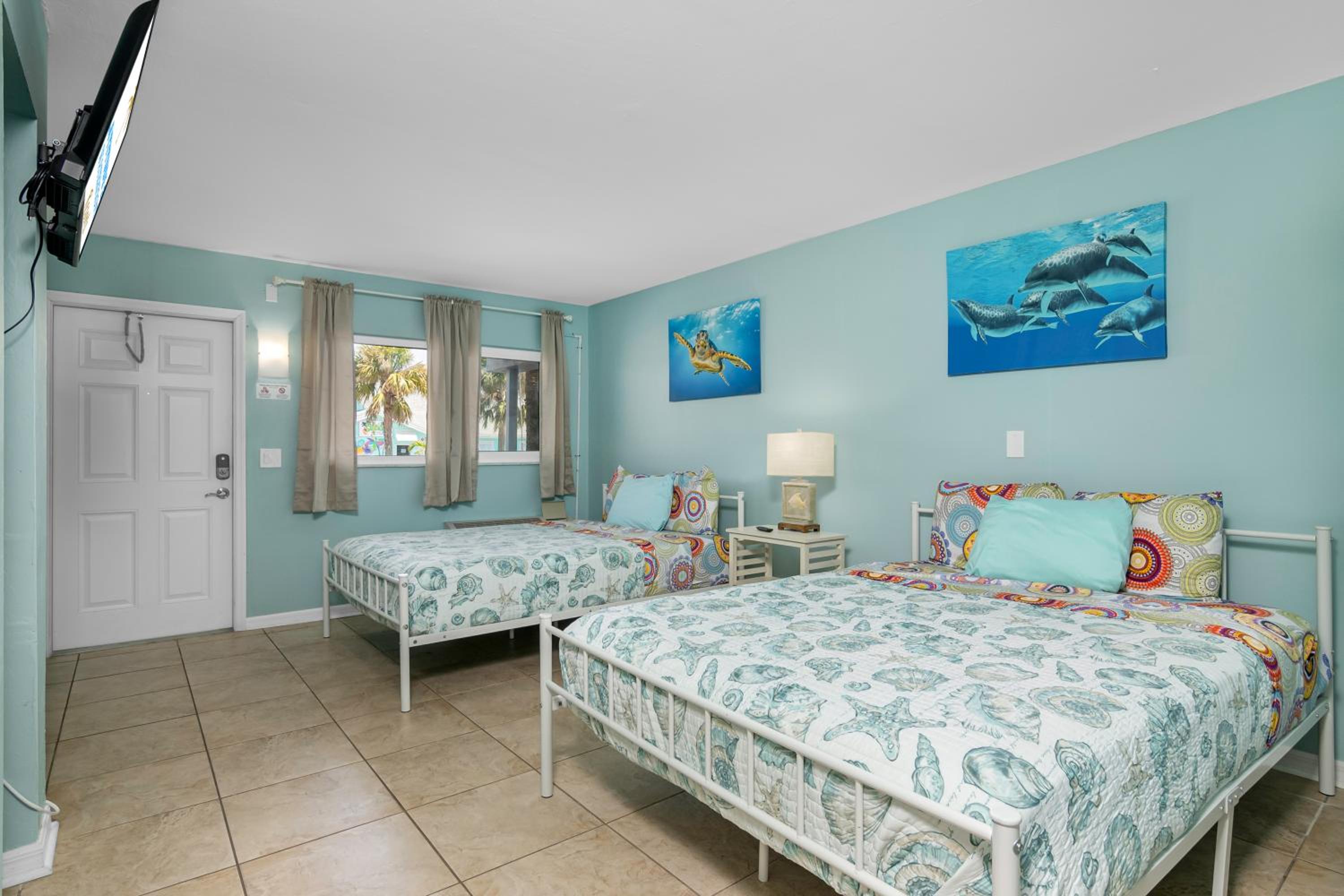 Queen Room - Disability Access - Photo 1