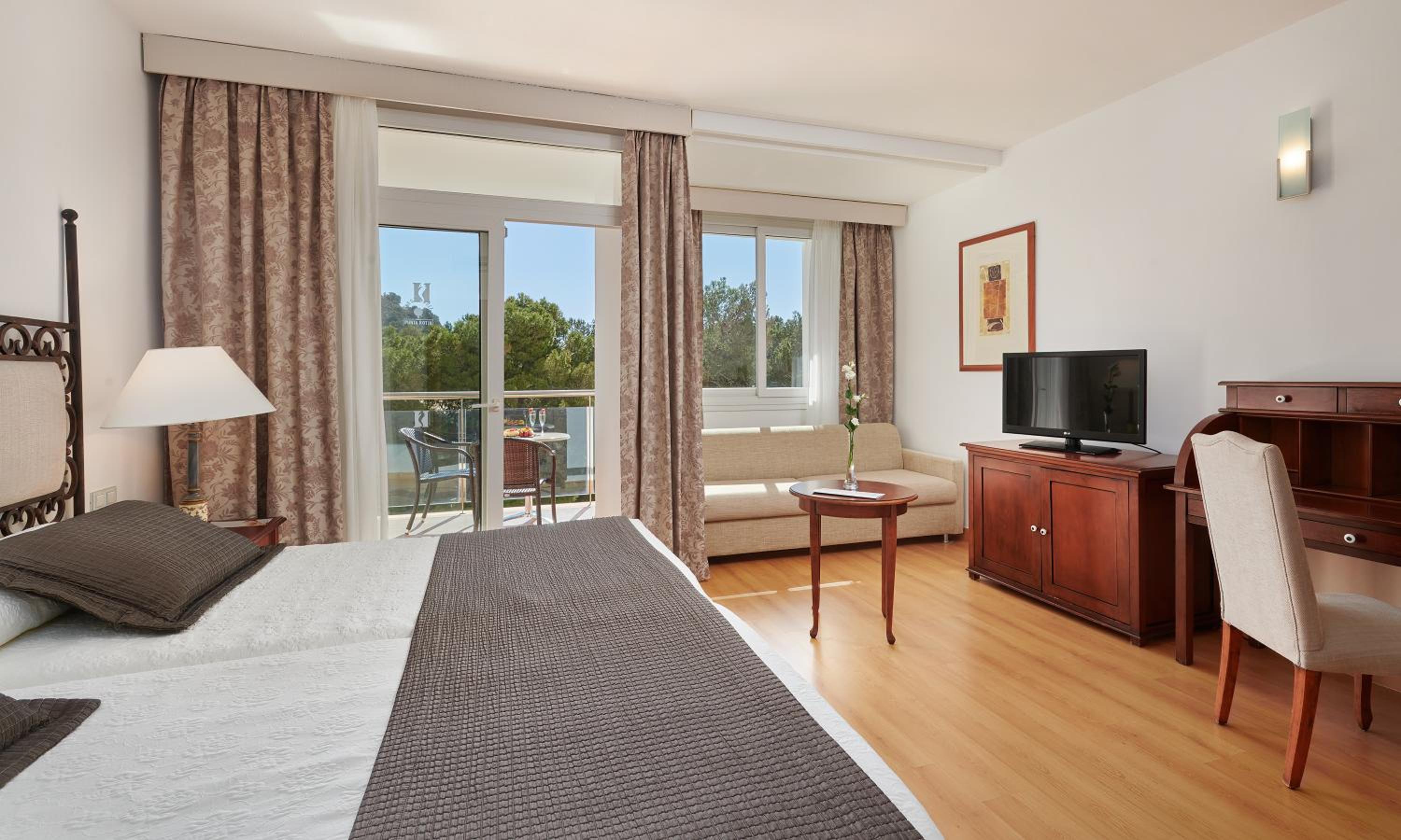 Double Room - Photo 5