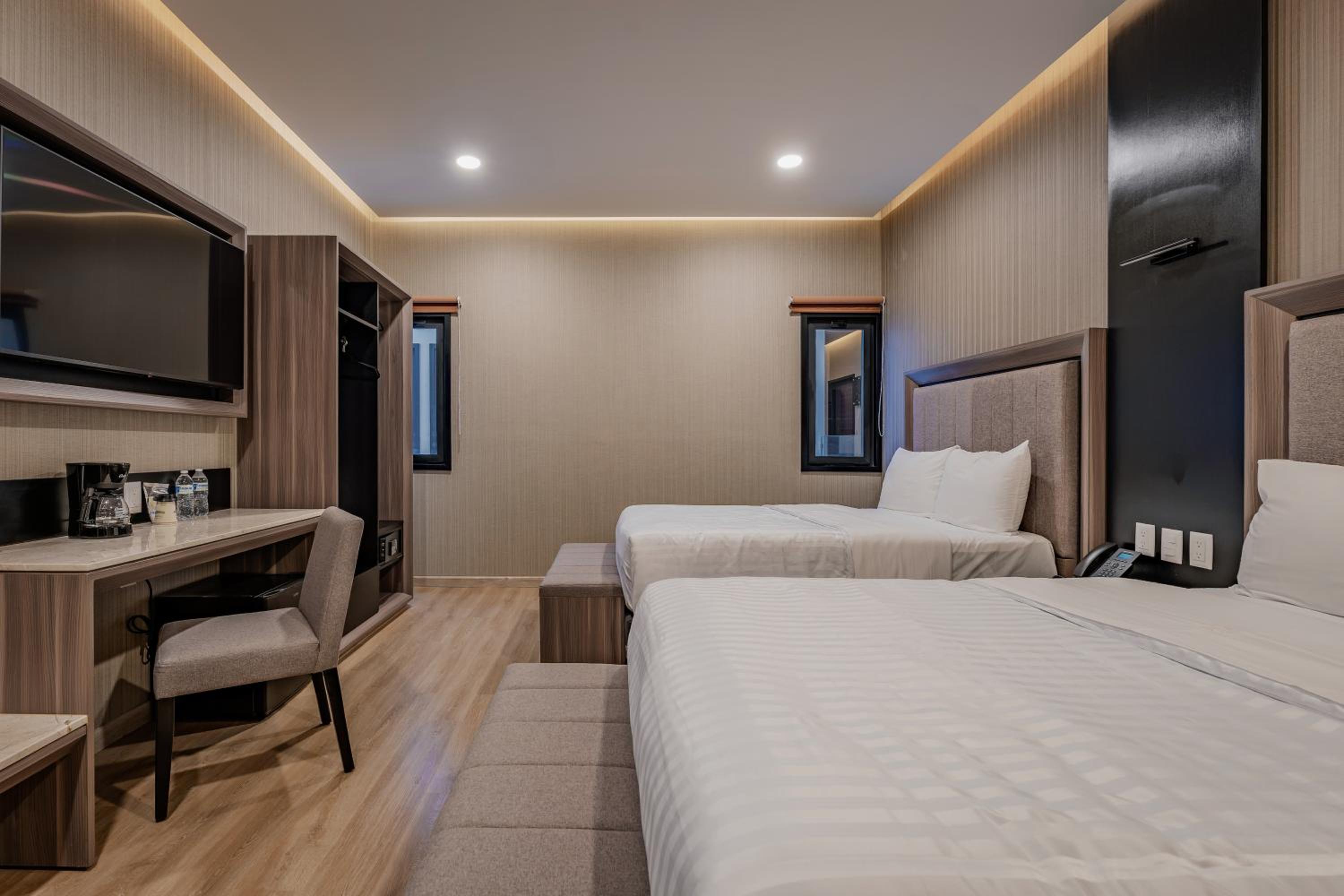 Deluxe Double Room - Photo 1