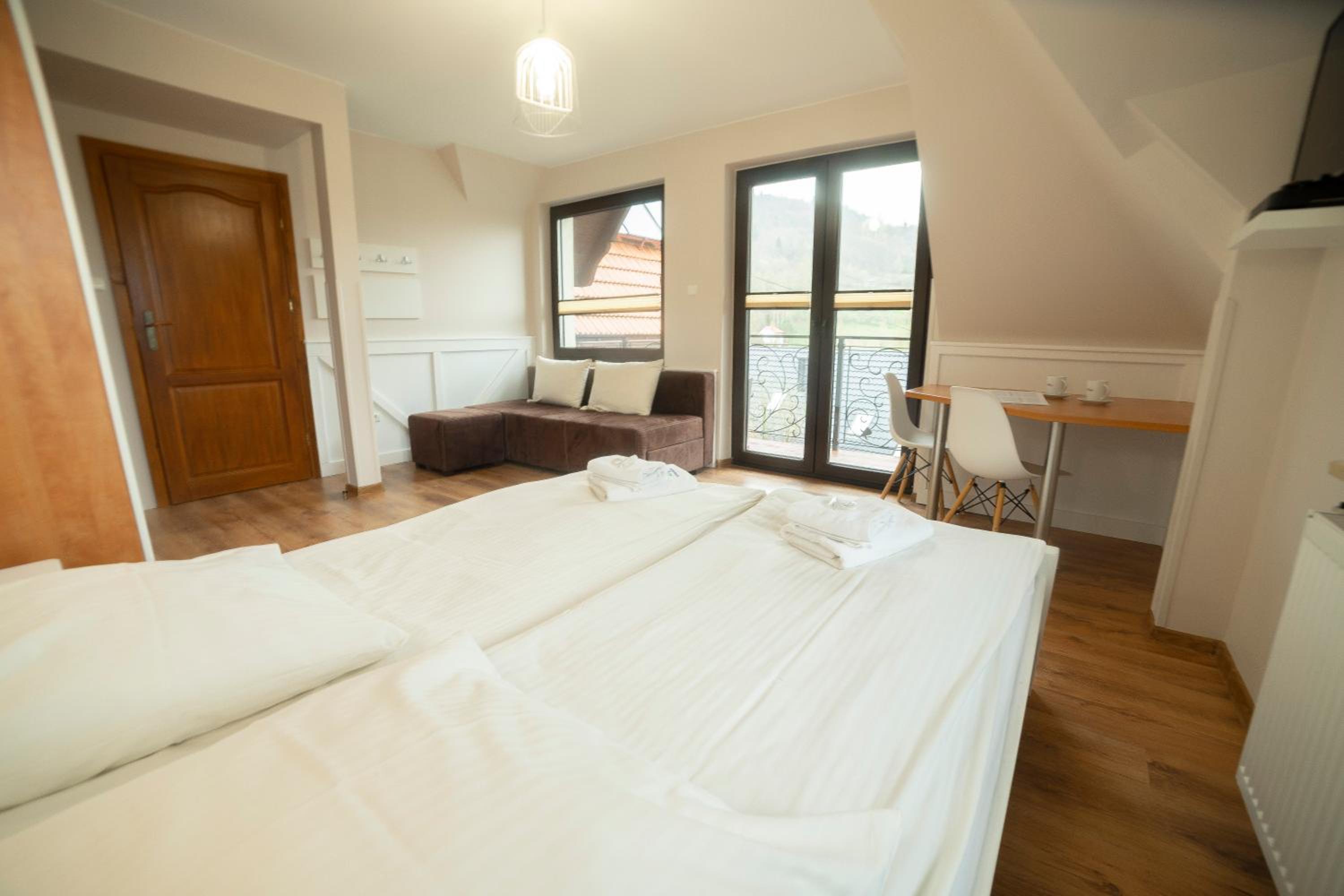 Quadruple Room with Mountain View photo 1