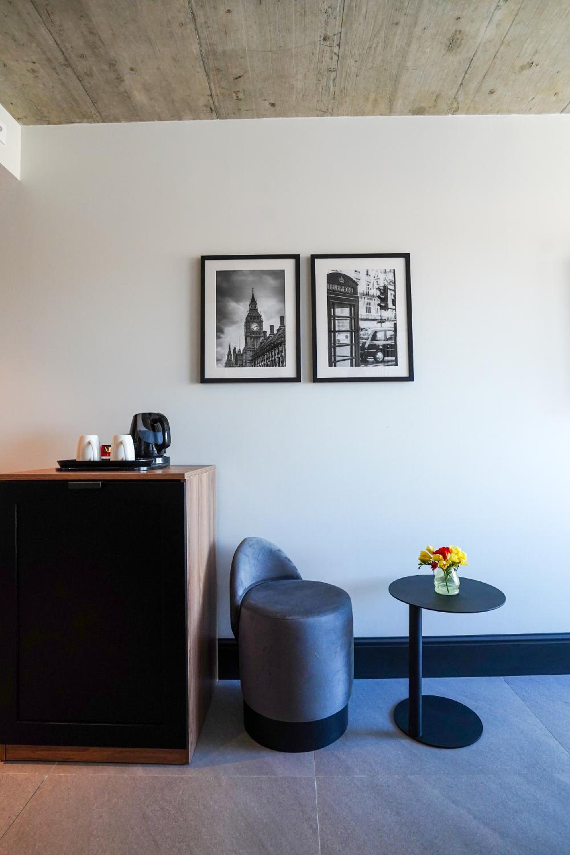 Standard Double Room - Photo 7