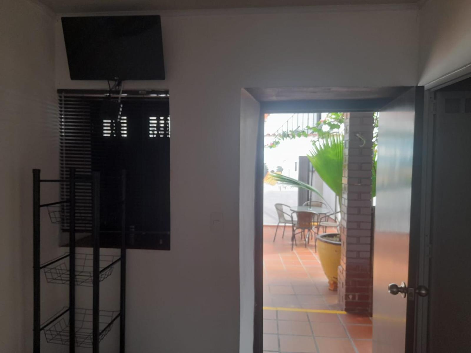 Double Room with Private Bathroom photo 3