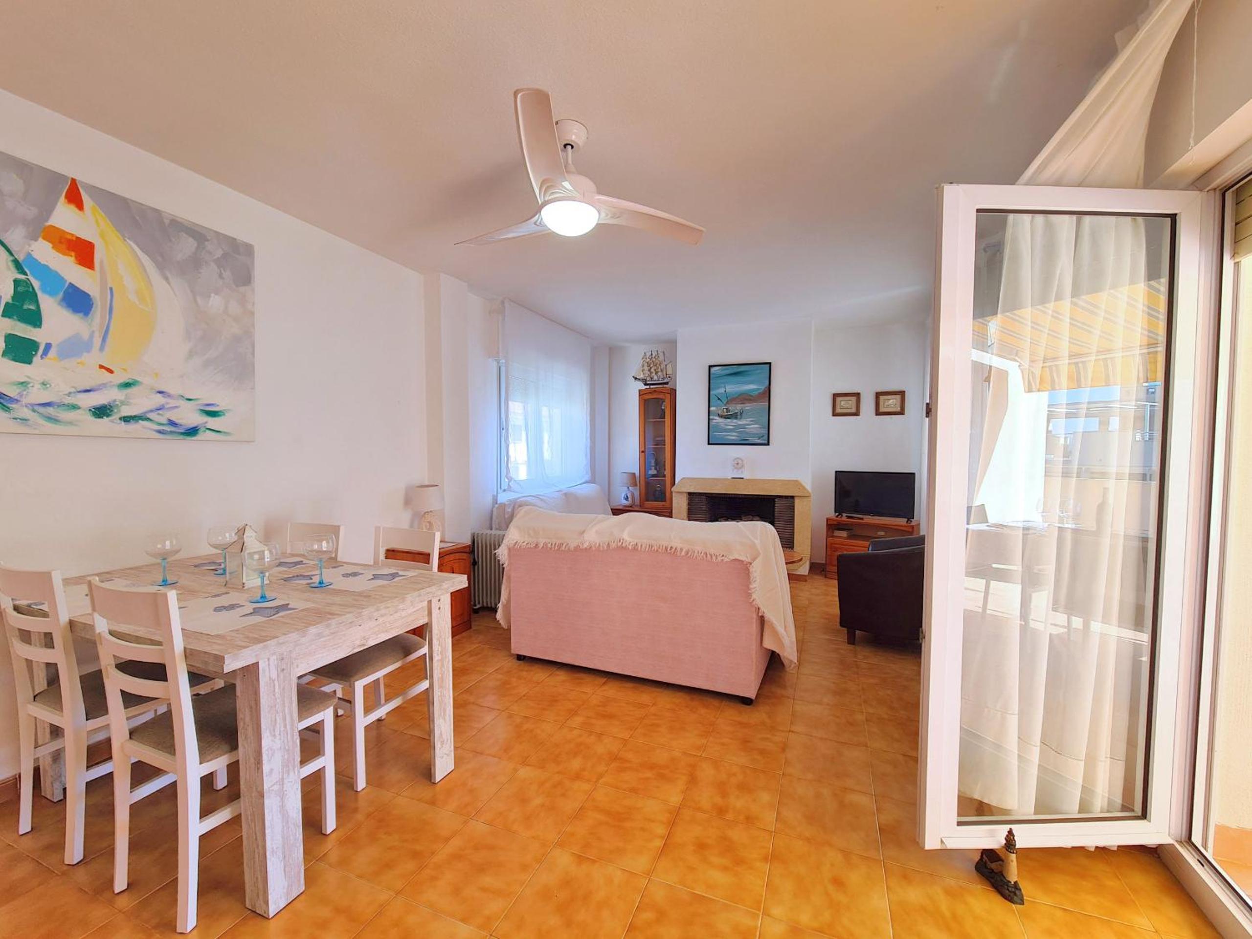 Apartment photo 2