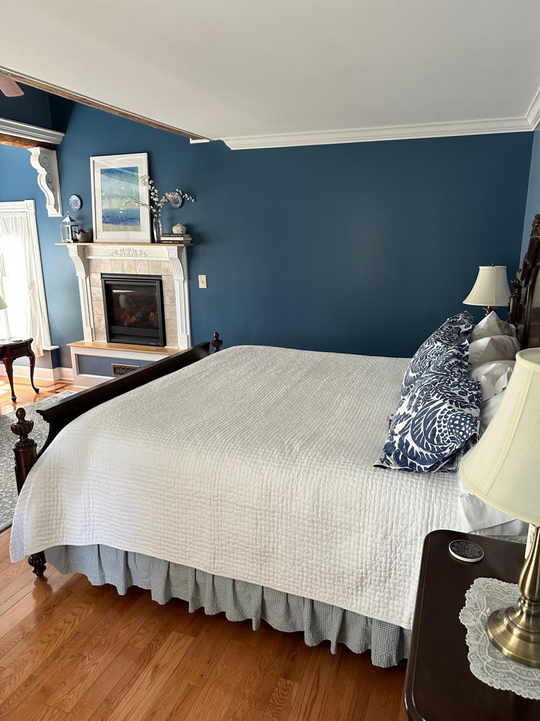 Deluxe King Room photo 2