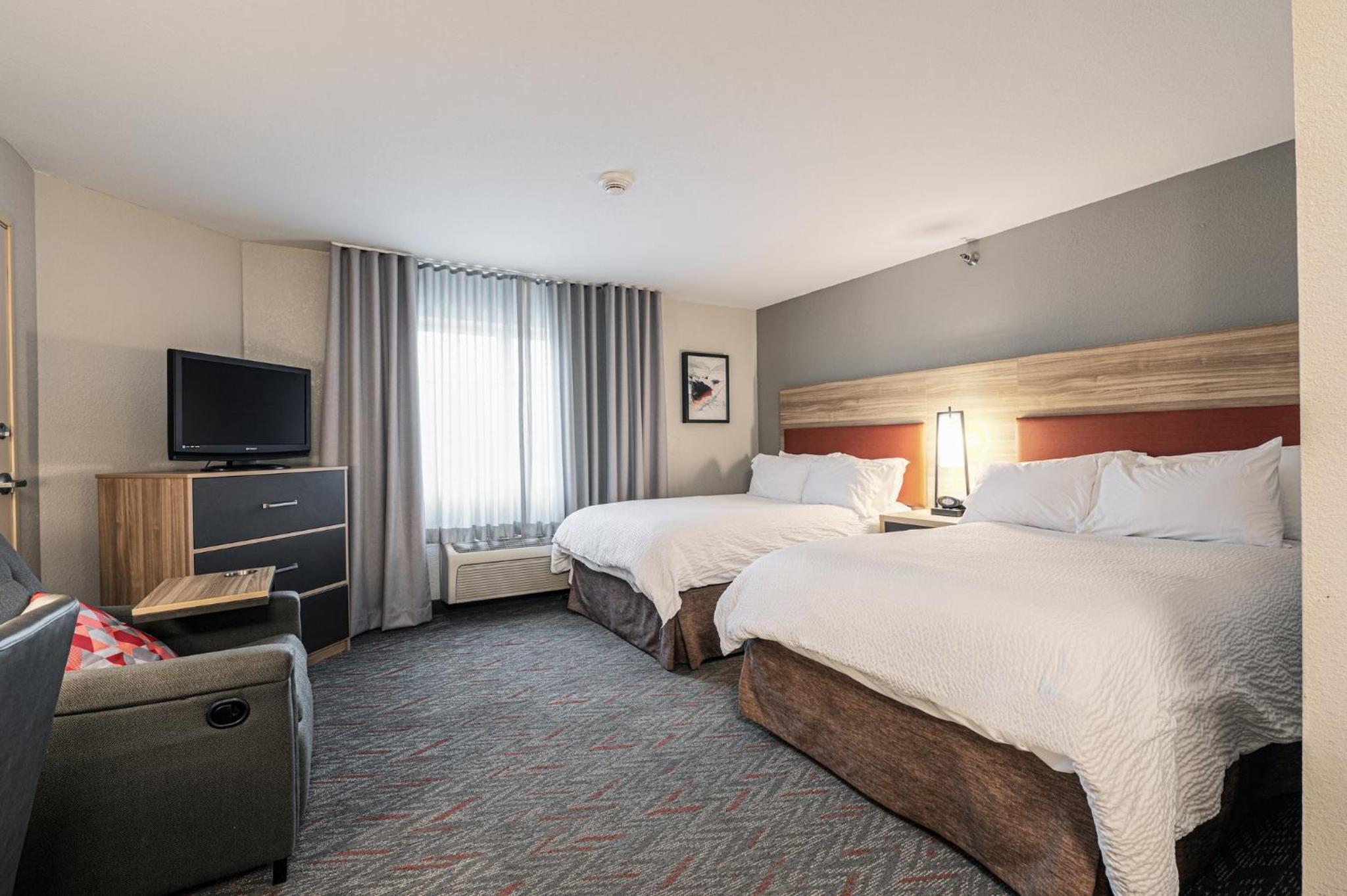Studio Suite with Two Double Beds - Photo 2