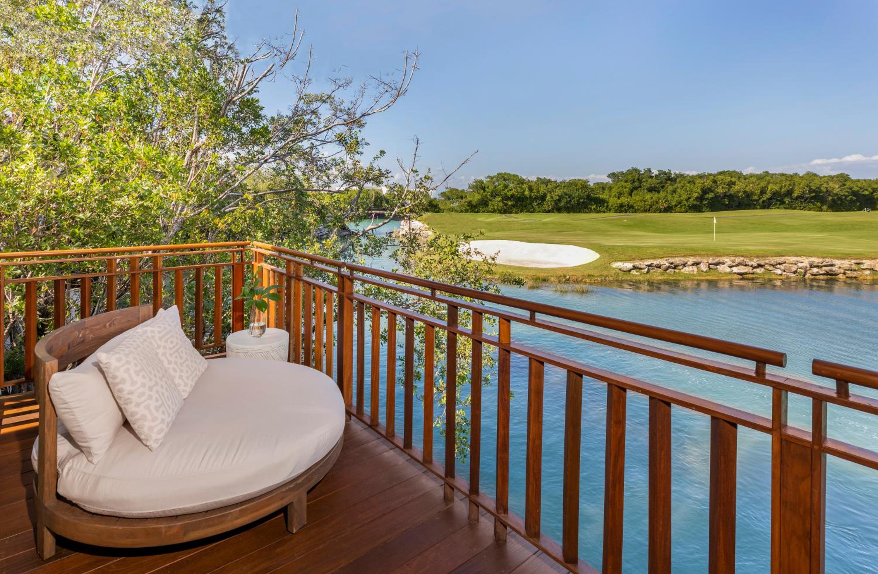 Casita Signature, Suite, 1 King Bed with Sofa bed, Non Smoking, Canal View