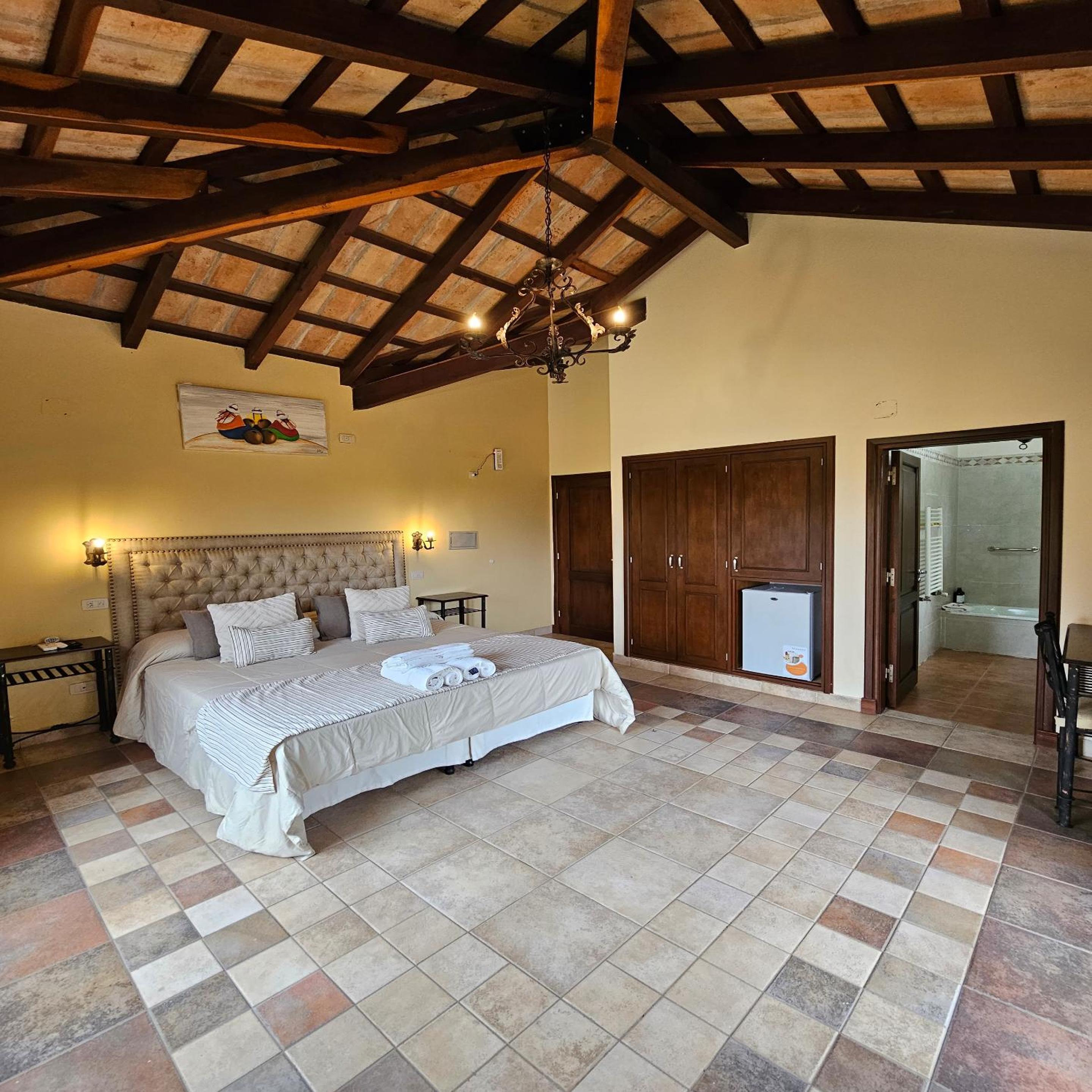 Deluxe Double Room With Bath
