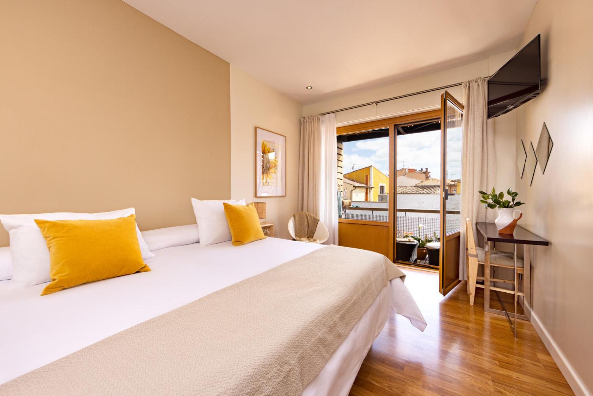 Double or Twin Room - Photo 34