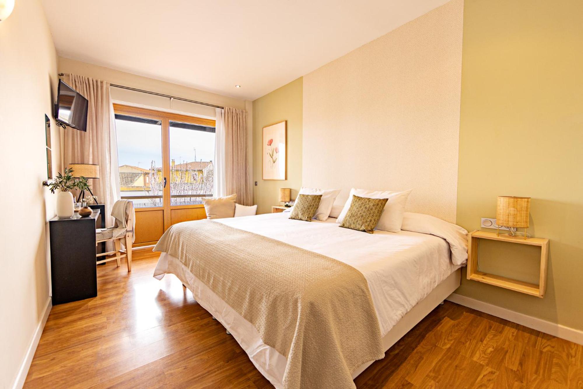 Double or Twin Room - Photo 16
