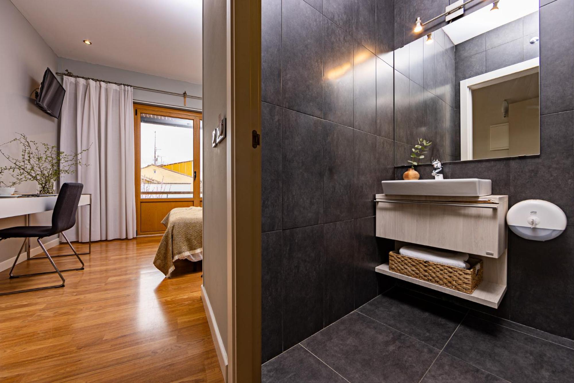Single Room photo 3