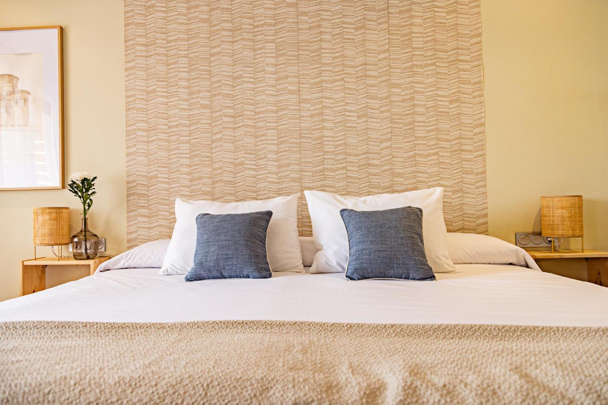 Double or Twin Room - Photo 5