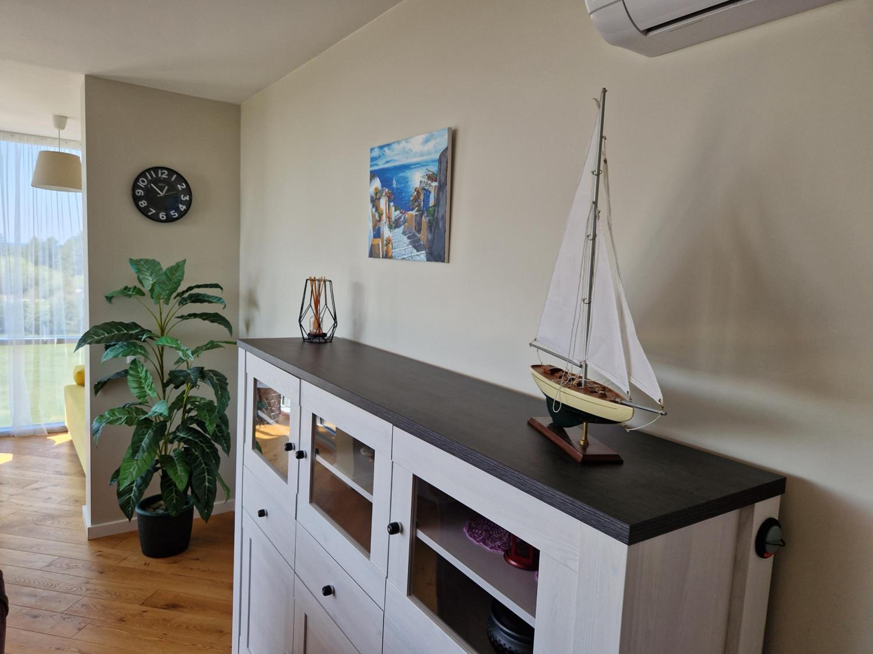 Apartment with Sea View - Photo 11