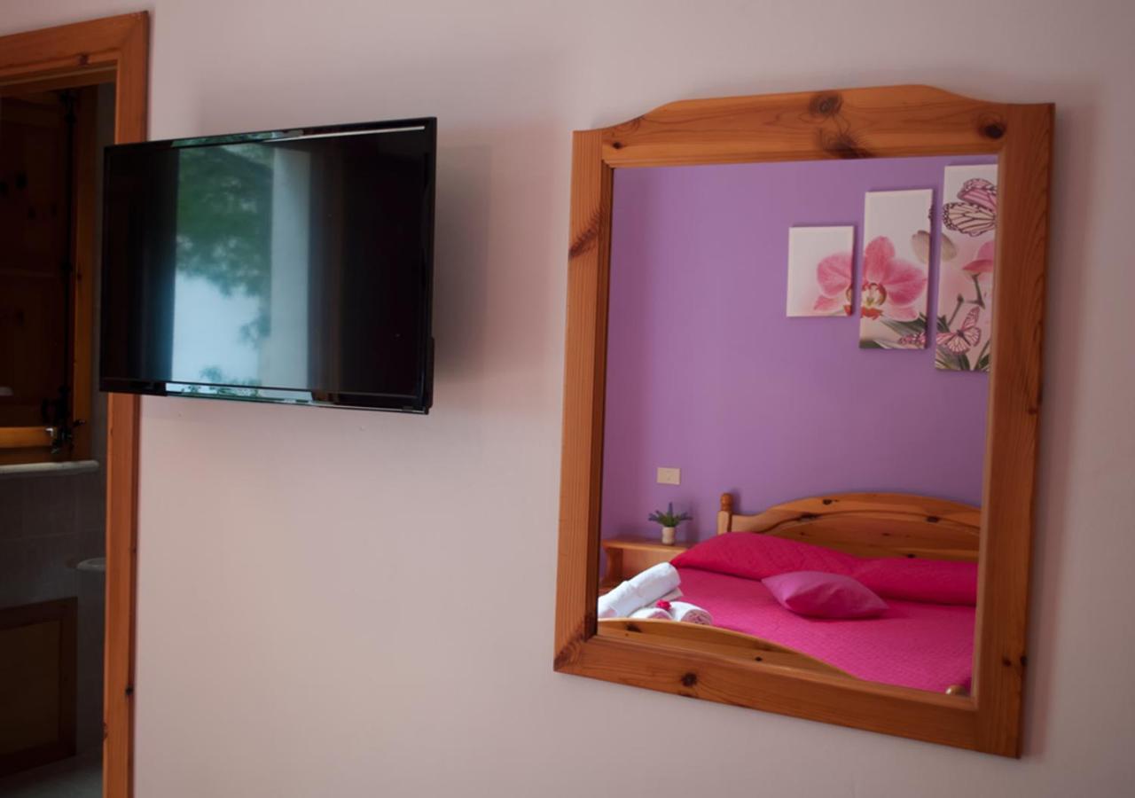 Double or Twin Room - Photo 6