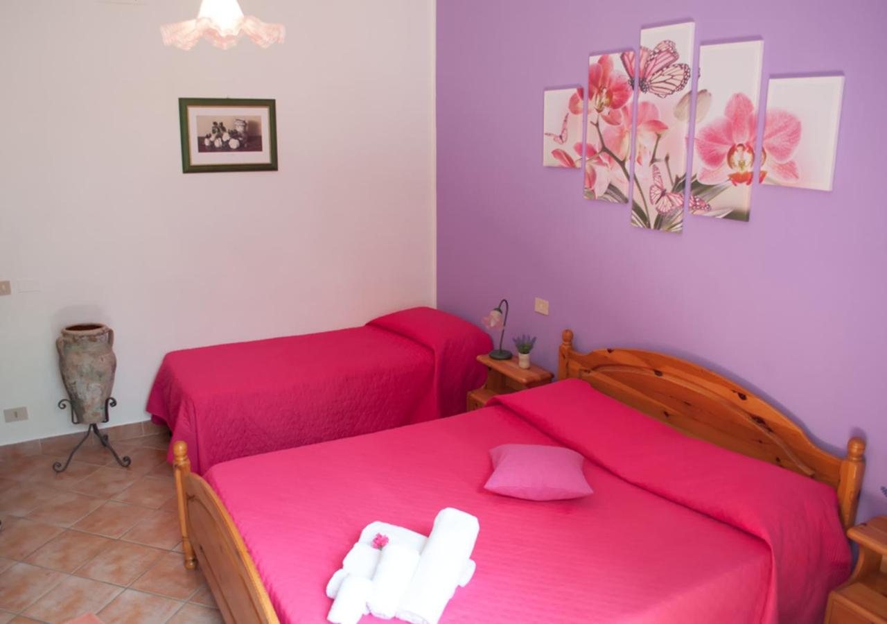 Double or Twin Room - Photo 4
