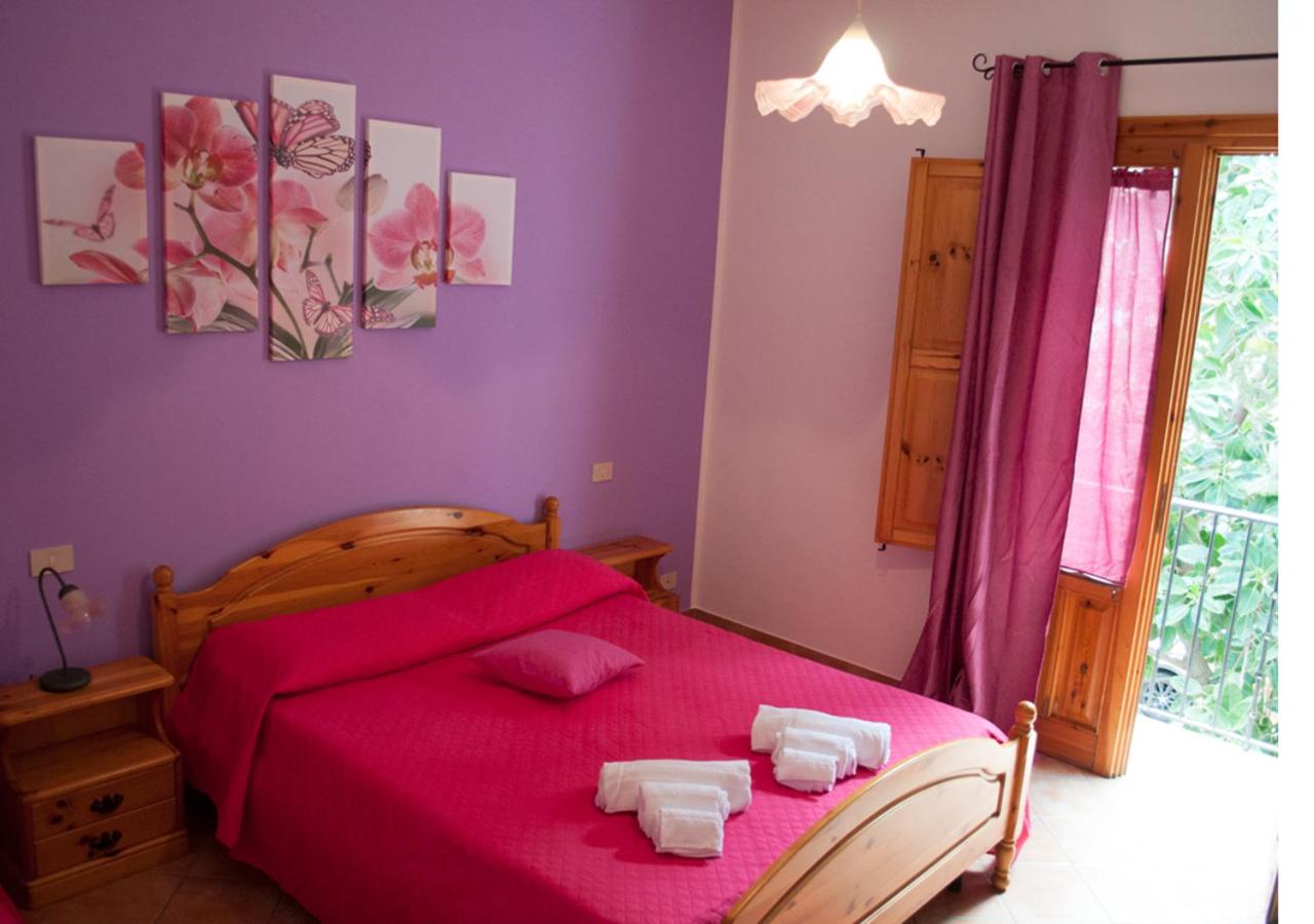 Double or Twin Room - Photo 10