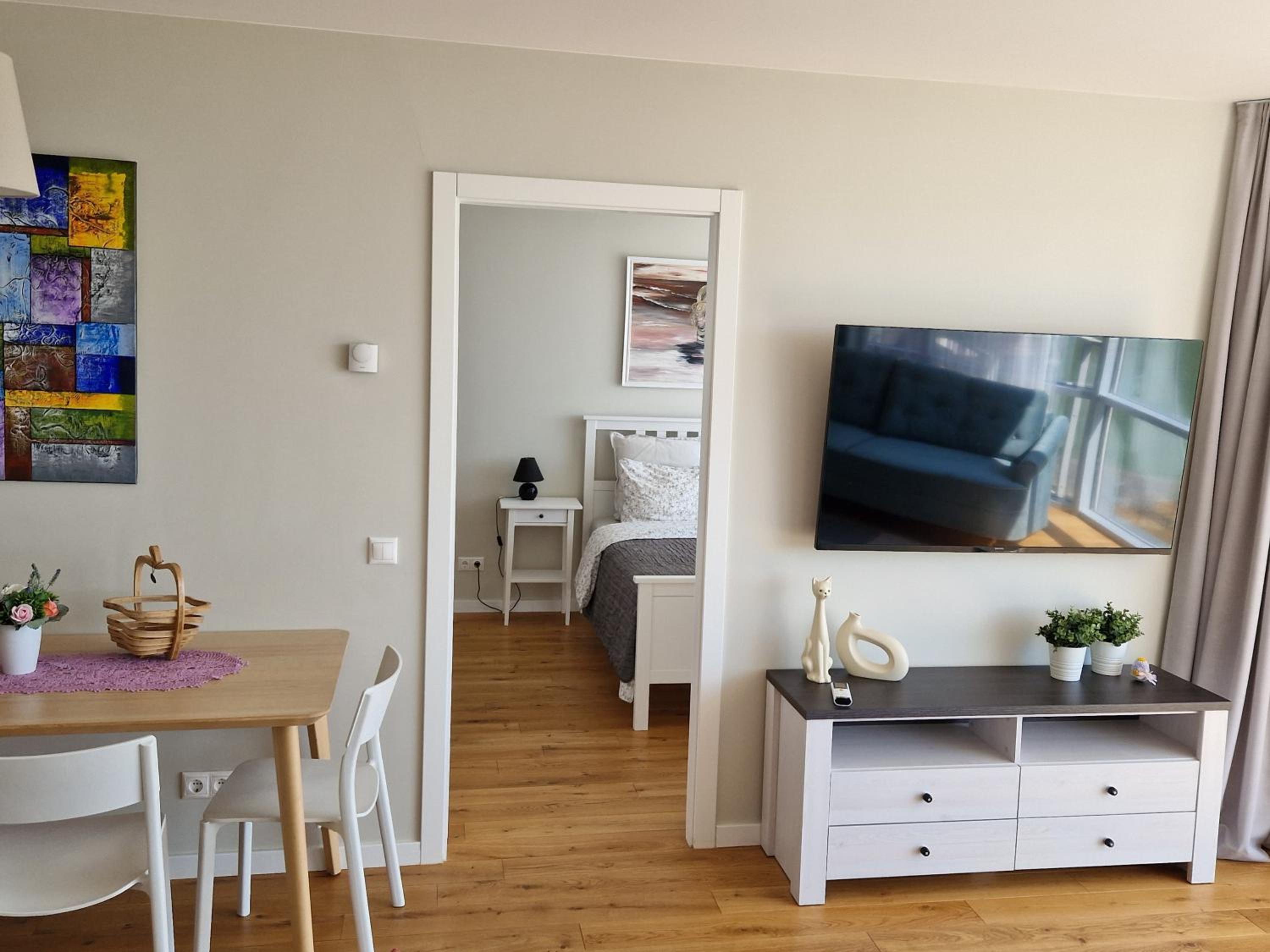 Apartment with Sea View - Photo 8