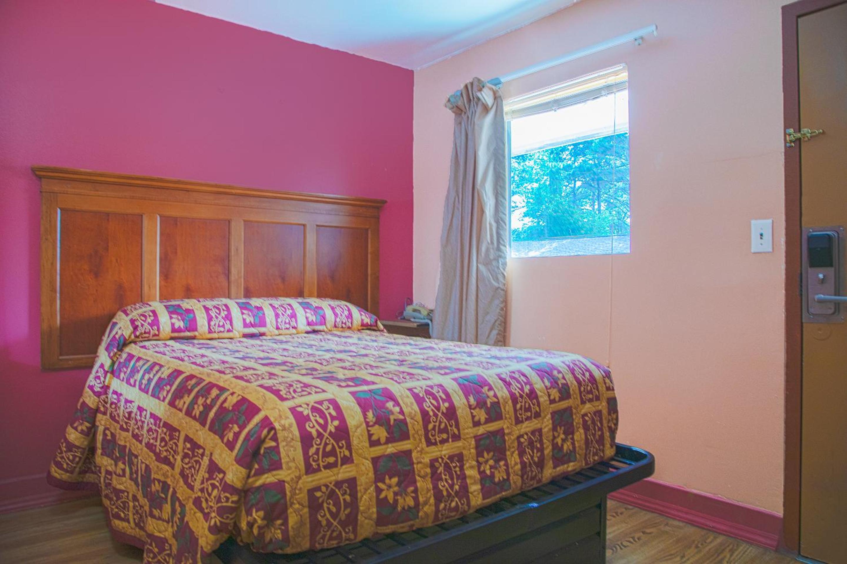 2 Full Beds Non-Smoking - Photo 2